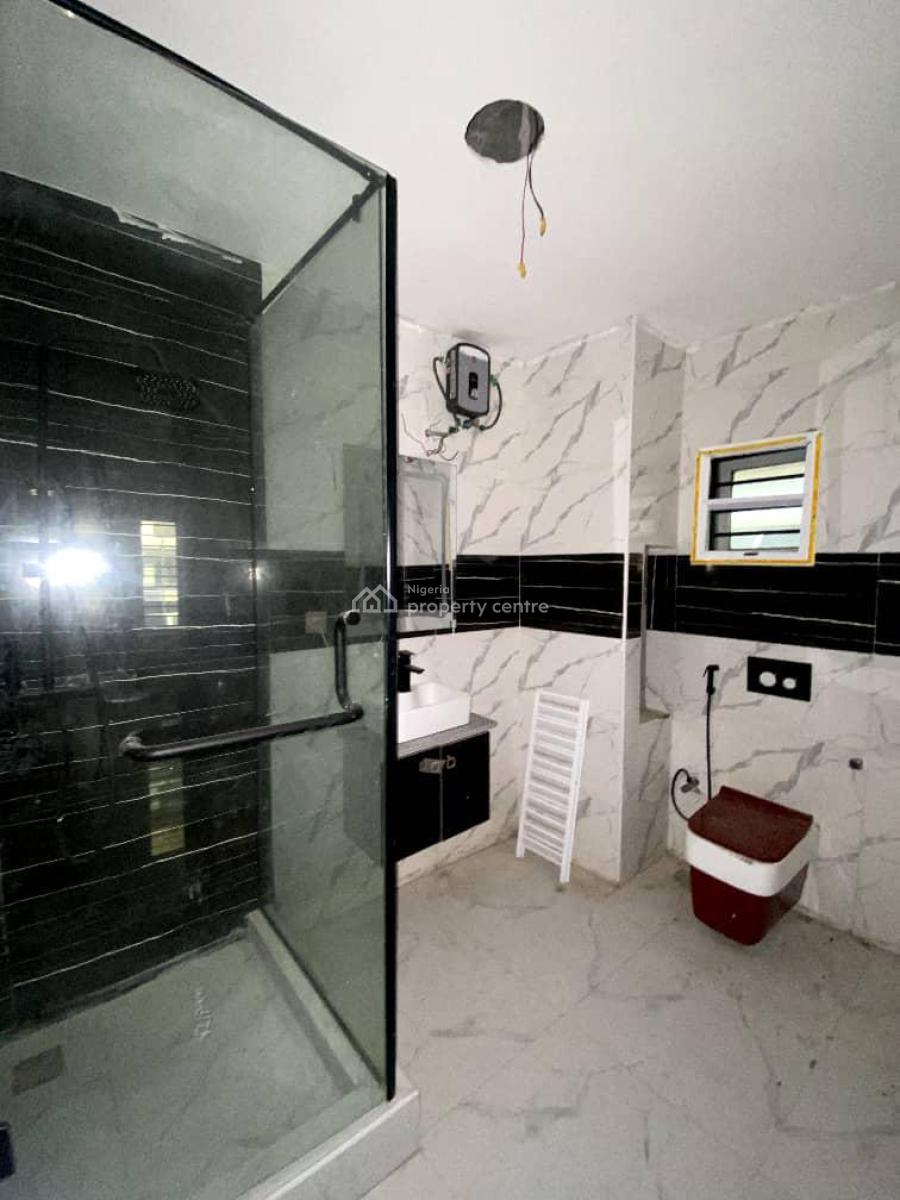 Newly Built 2 Bedroom Apartment, Lekki Phase 1, Lekki, Lagos, Flat / Apartment for Rent