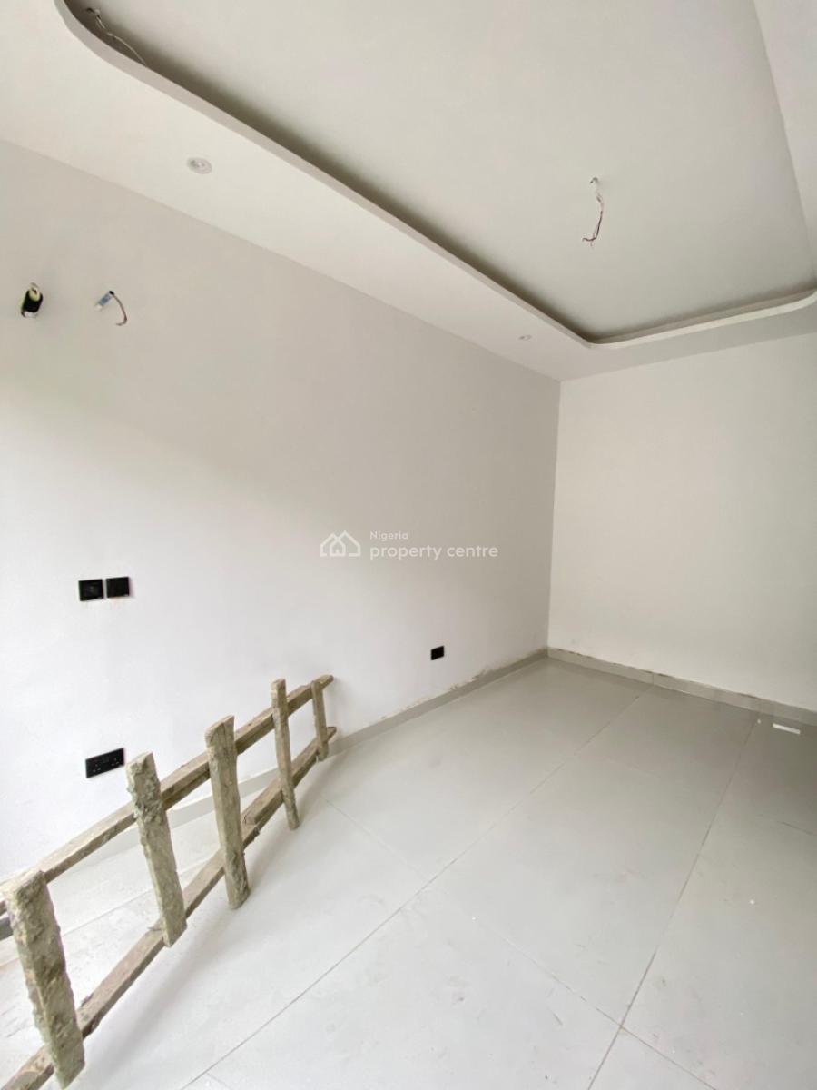 Capacious 2 Bedroom Serviced Apartment, Lekki Phase 1, Lekki, Lagos, House for Sale