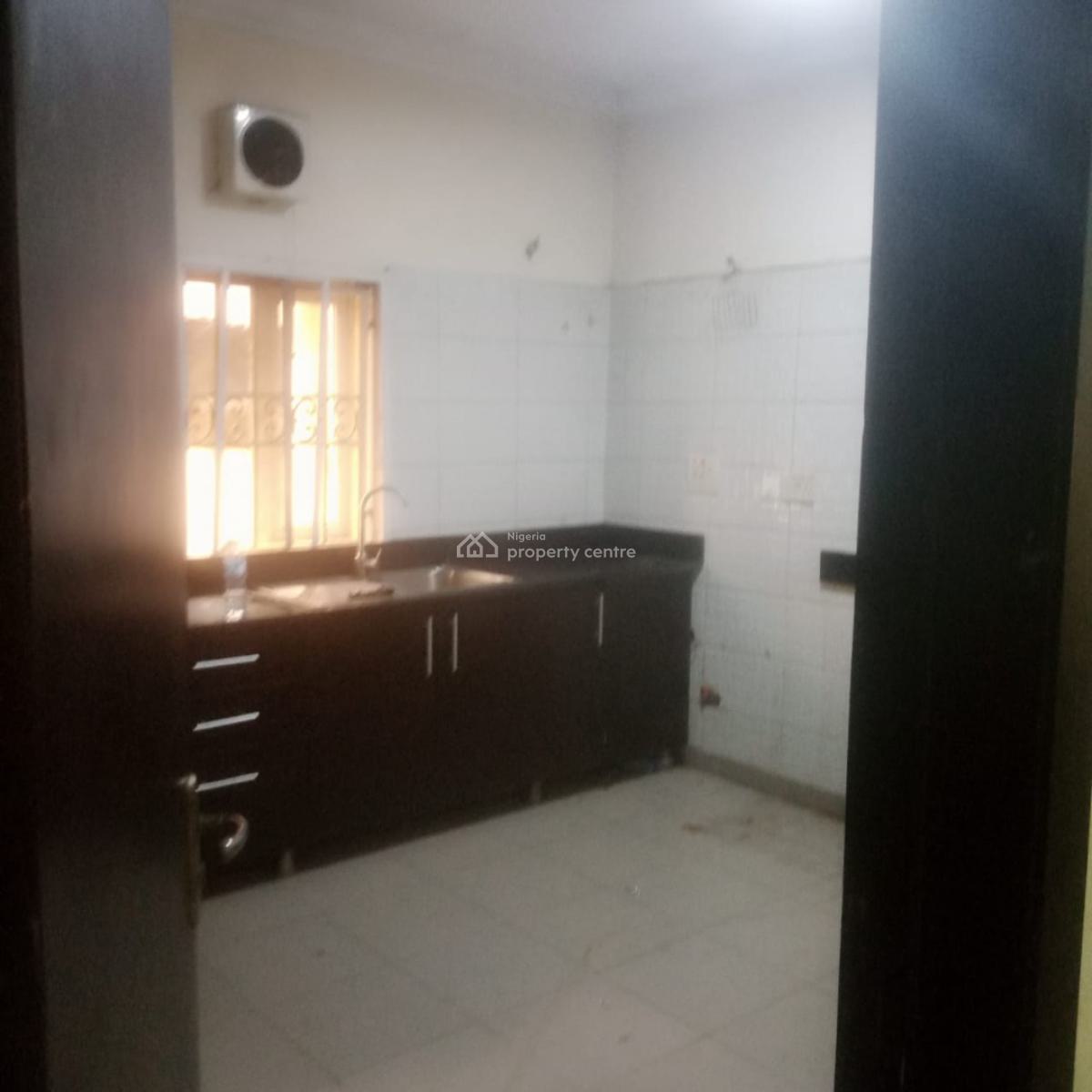 a Decent 3-bedroom Apartment with Bq, Court Yard, All Rooms Ensuite, Maryland, Lagos, Flat / Apartment for Rent