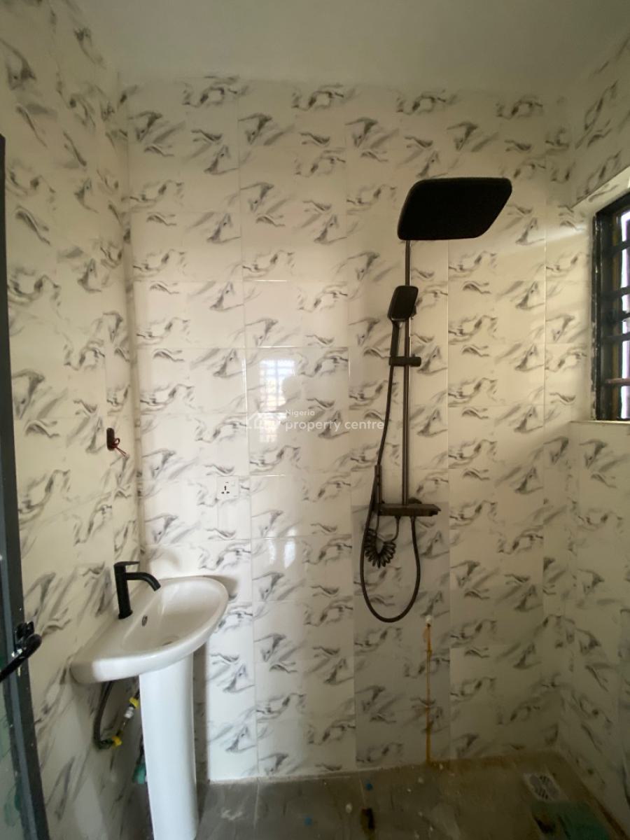 Excutive Two Bedroom Apartment, Peaceland Estate, Ogombo, Ajah, Lagos, Flat / Apartment for Rent