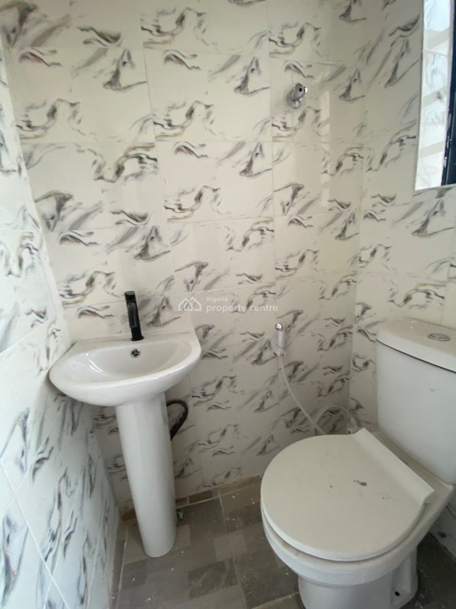 Excutive Two Bedroom Apartment, Peaceland Estate, Ogombo, Ajah, Lagos, Flat / Apartment for Rent