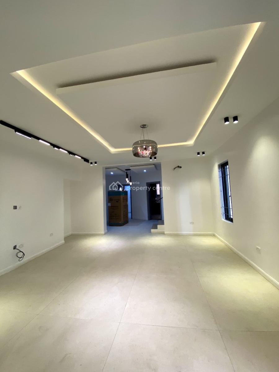 Lovely 4 Bedroom Semi Detached Duplex, Lekki Phase 1, Lekki, Lagos, Semi-detached Duplex for Rent