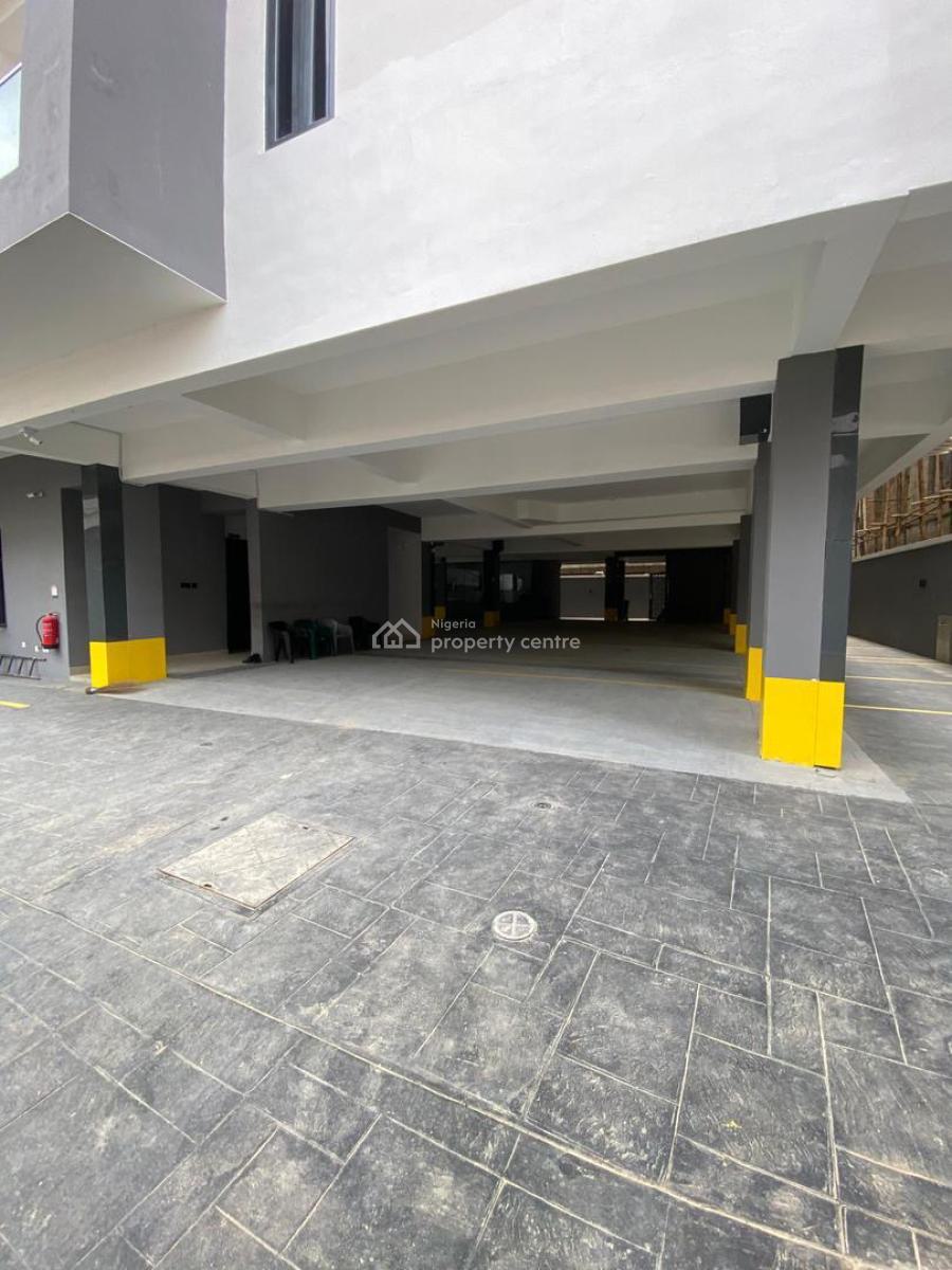 Lovely 2 Bedroom Apartment with Bq in a Secure Estate, Lekki Phase 1, Lekki, Lagos, Flat / Apartment for Sale