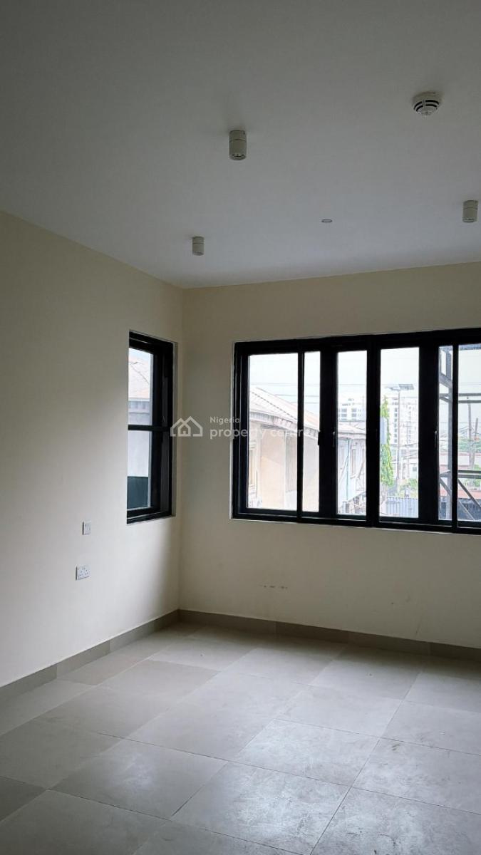 Brand New 2-bedroom Flat, Lekki Phase 1, Lekki, Lagos, Flat / Apartment for Rent