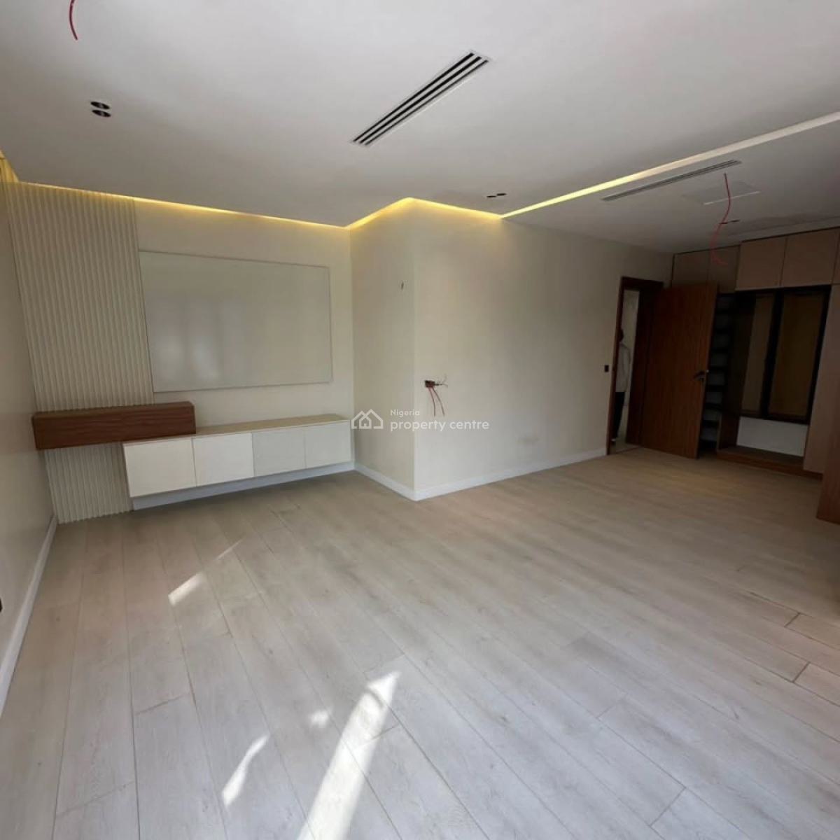 5-bedroom Detached Mansion Designed for Premium Living., Guzape District, Abuja, Detached Bungalow for Sale