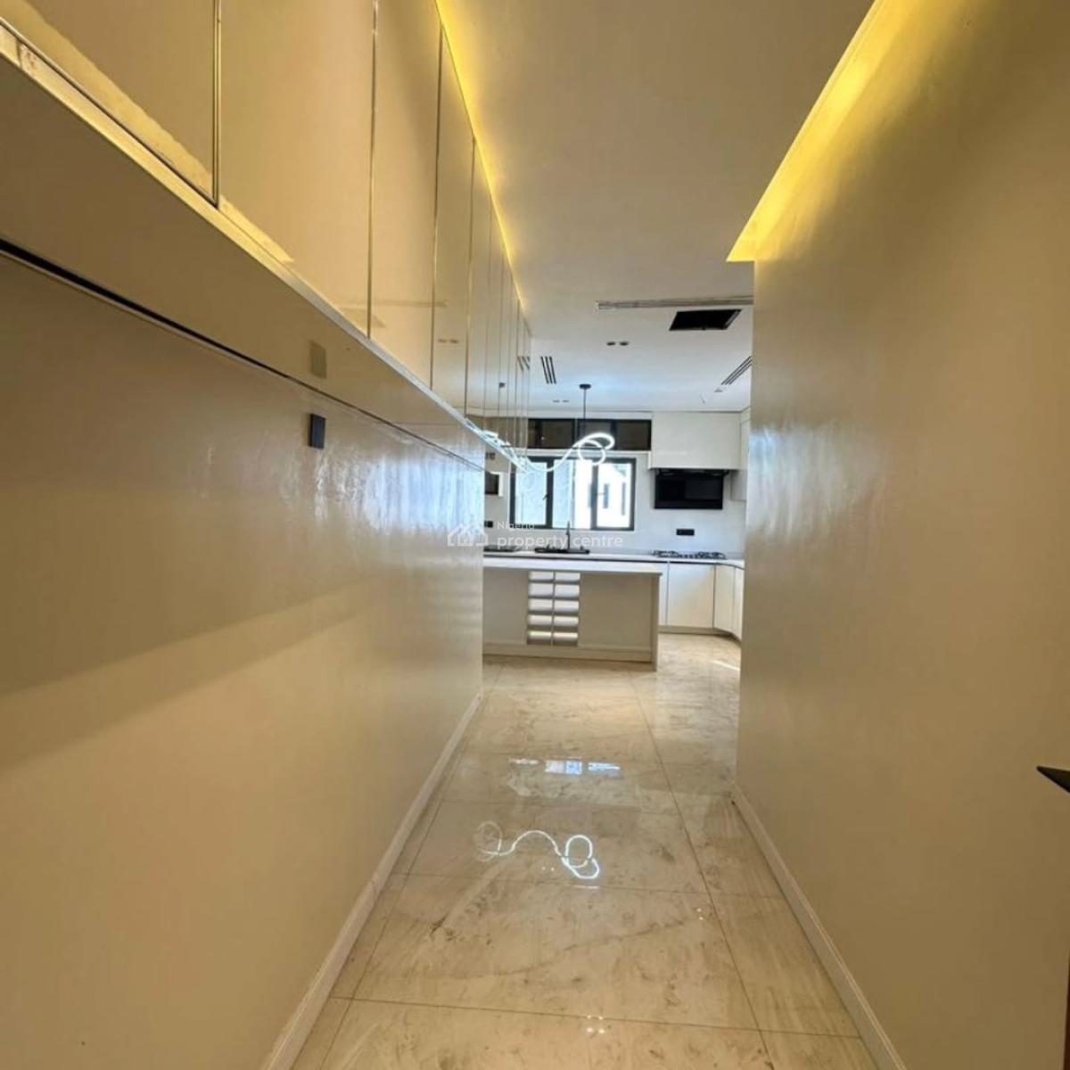 5-bedroom Detached Mansion Designed for Premium Living., Guzape District, Abuja, Detached Bungalow for Sale