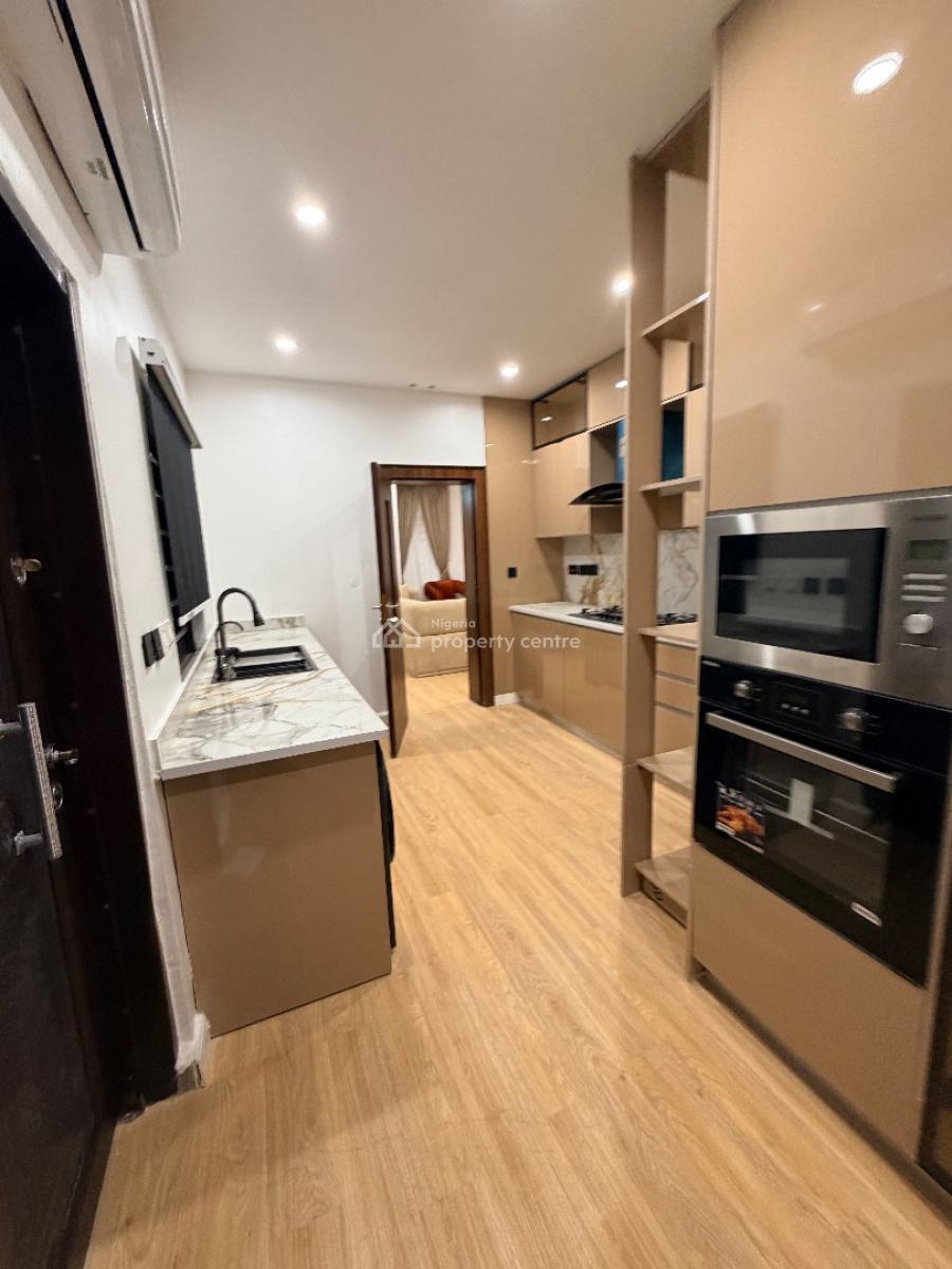 Exquisite Built 3 Bedroom Apartment in a Prime Location, Maryland, Lagos, Flat / Apartment for Sale