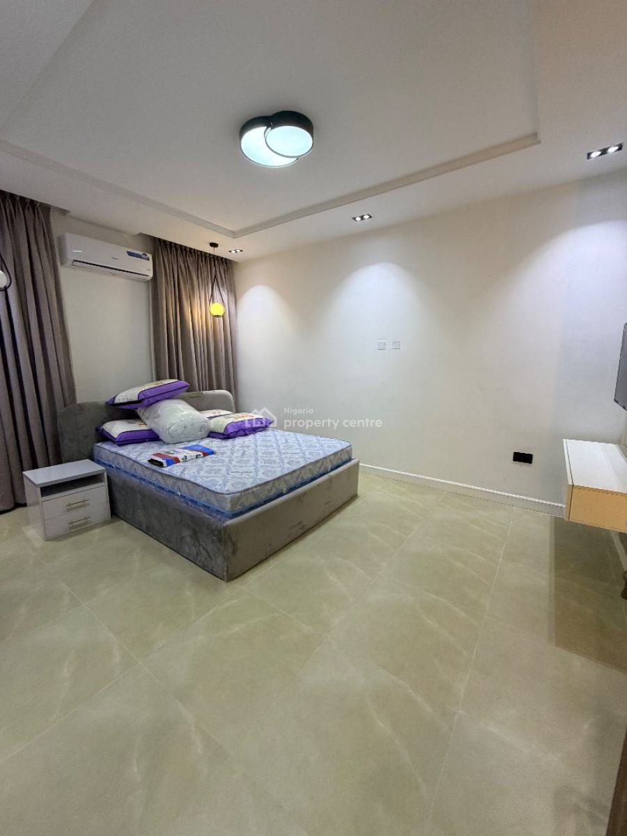 Exquisite Built 3 Bedroom Apartment in a Prime Location, Maryland, Lagos, Flat / Apartment for Sale