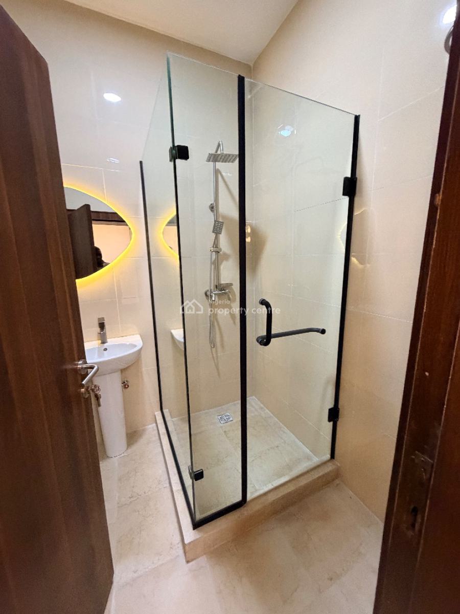 Exquisite Built 3 Bedroom Apartment in a Prime Location, Maryland, Lagos, Flat / Apartment for Sale