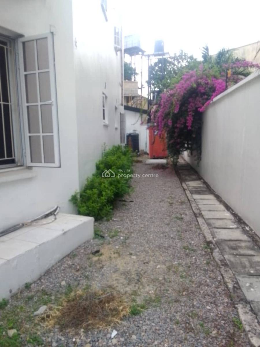 Lovely 6bedroom House, Ikoyi, Lagos, Office Space for Rent