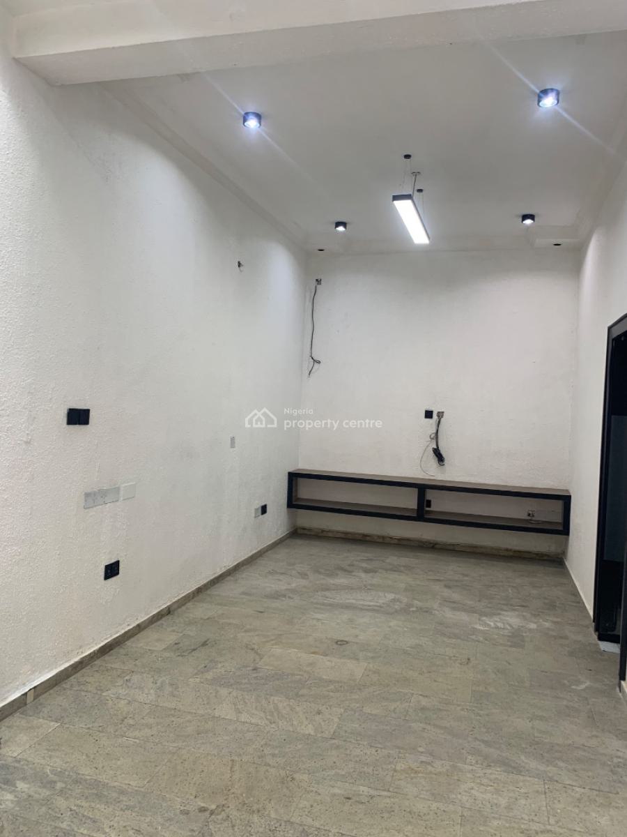 Well Maintained 5 Bedrooms Office Space, Ikeja Gra, Ikeja, Lagos, Office Space for Rent