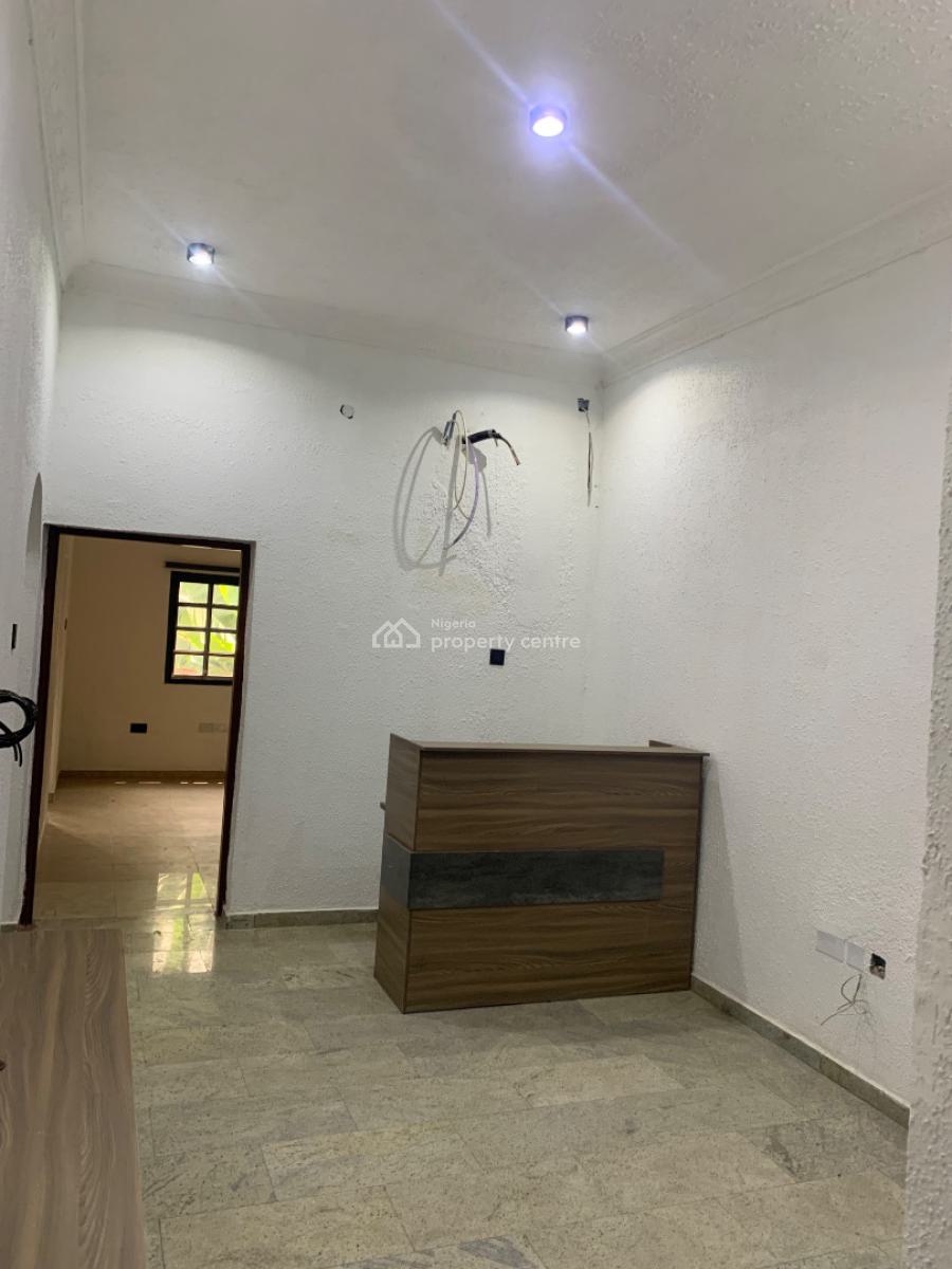 Well Maintained 5 Bedrooms Office Space, Ikeja Gra, Ikeja, Lagos, Office Space for Rent