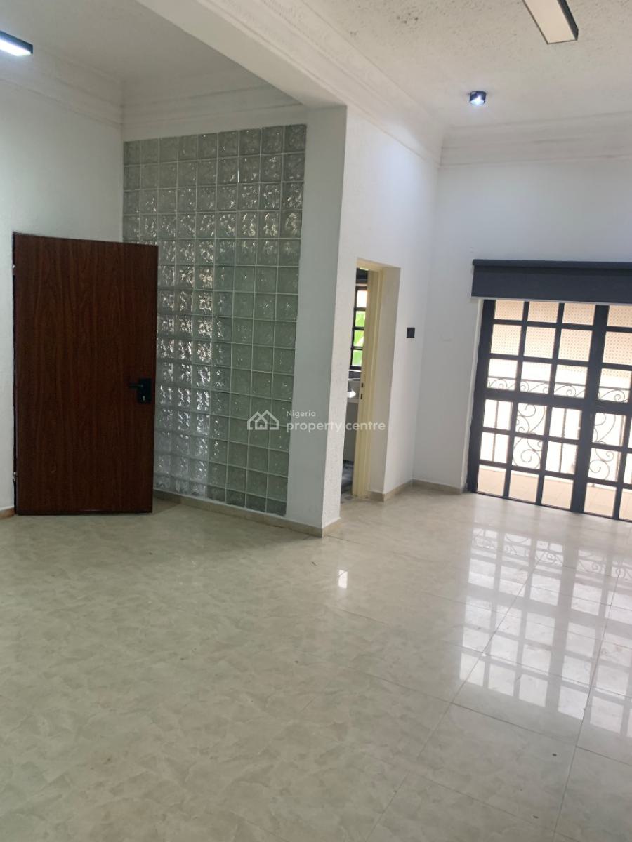 Well Maintained 5 Bedrooms Office Space, Ikeja Gra, Ikeja, Lagos, Office Space for Rent