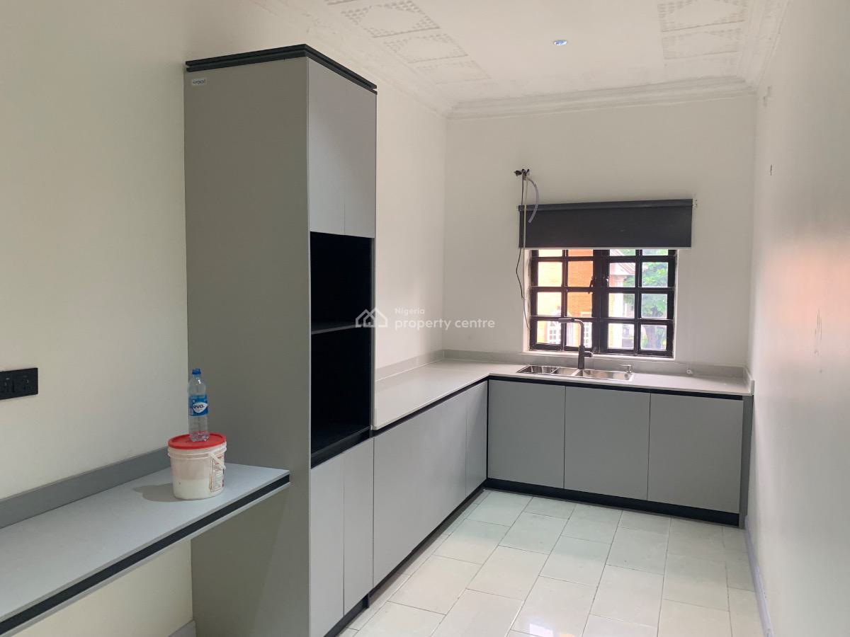 Well Maintained 5 Bedrooms Office Space, Ikeja Gra, Ikeja, Lagos, Office Space for Rent