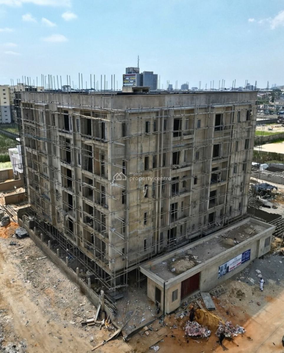 Lovely 2 Bedroom Apartment with Bq, Lekki Phase 1, Lekki, Lagos, Block of Flats for Sale