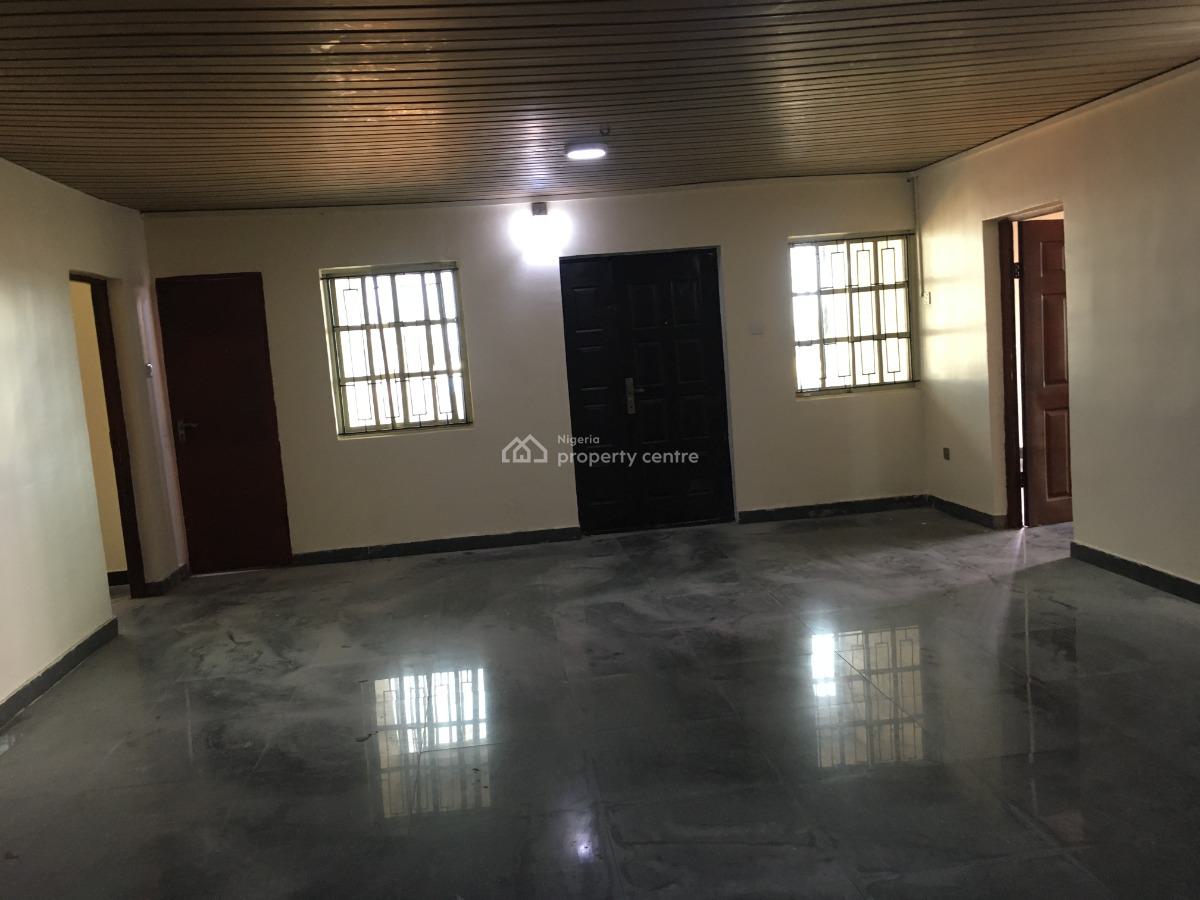 Newly Renovated 3 Bedrooms Flat with Bq, Off Oyedele Oguniyi, Anthony, Maryland, Lagos, Flat / Apartment for Rent