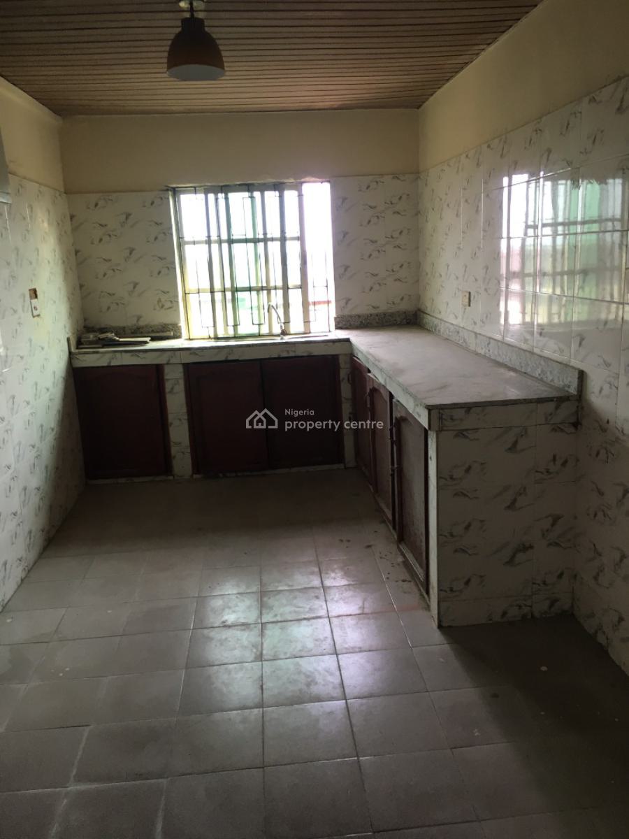 Newly Renovated 3 Bedrooms Flat with Bq, Off Oyedele Oguniyi, Anthony, Maryland, Lagos, Flat / Apartment for Rent