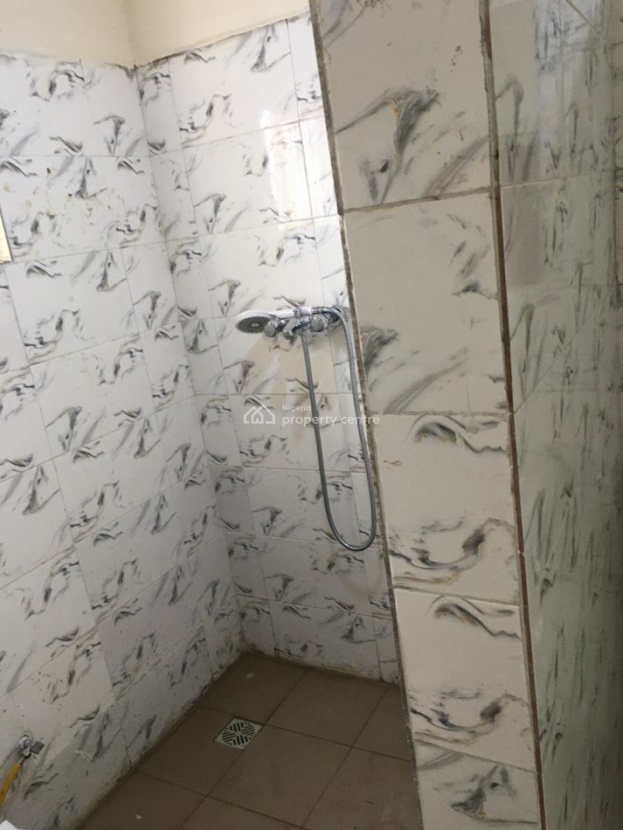 Newly Renovated 3 Bedrooms Flat with Bq, Off Oyedele Oguniyi, Anthony, Maryland, Lagos, Flat / Apartment for Rent