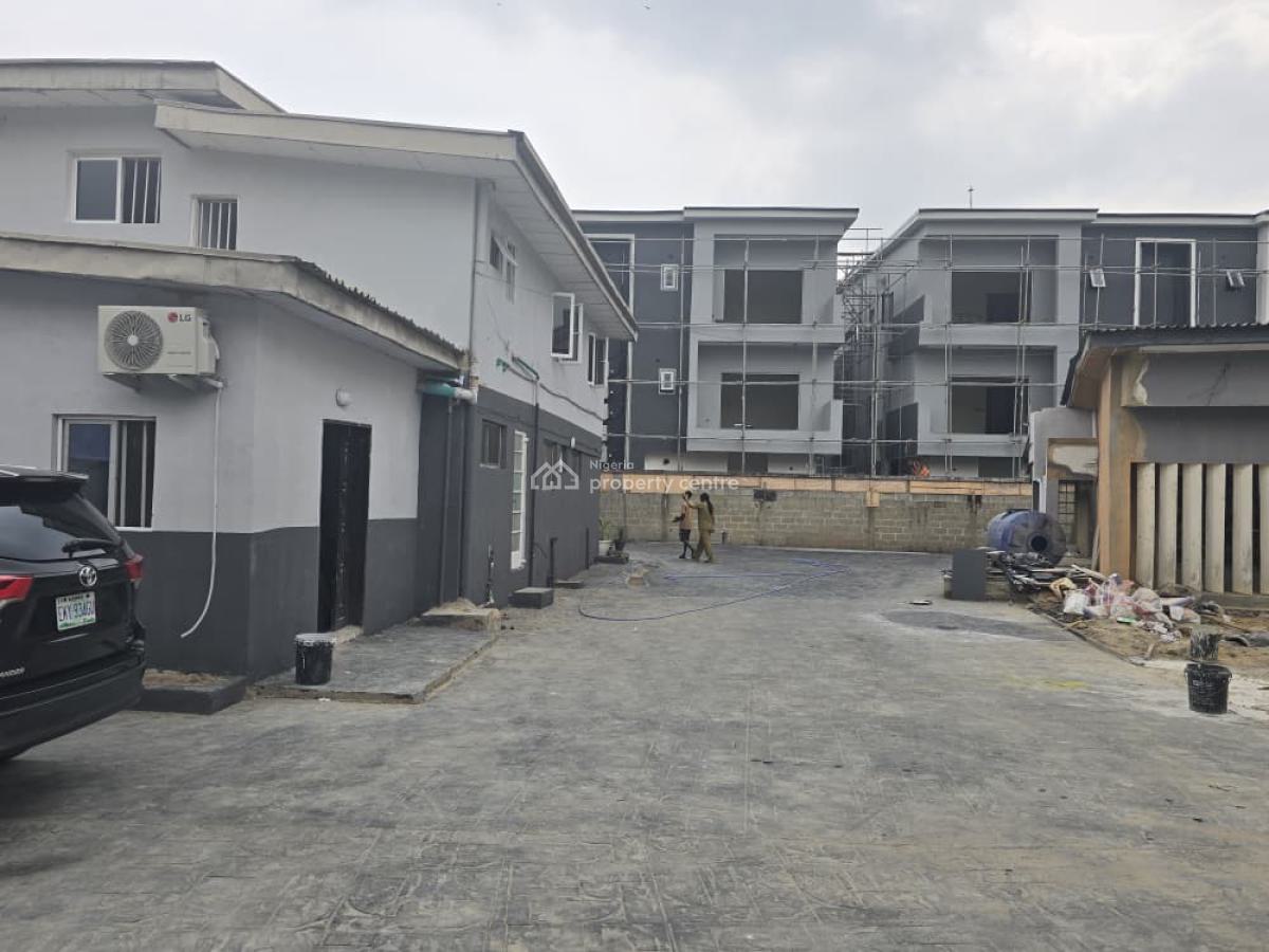 Well Maintained 3 Bedrooms Fully Furnished Apartment ., Ikeja Gra, Ikeja, Lagos, Flat / Apartment for Rent