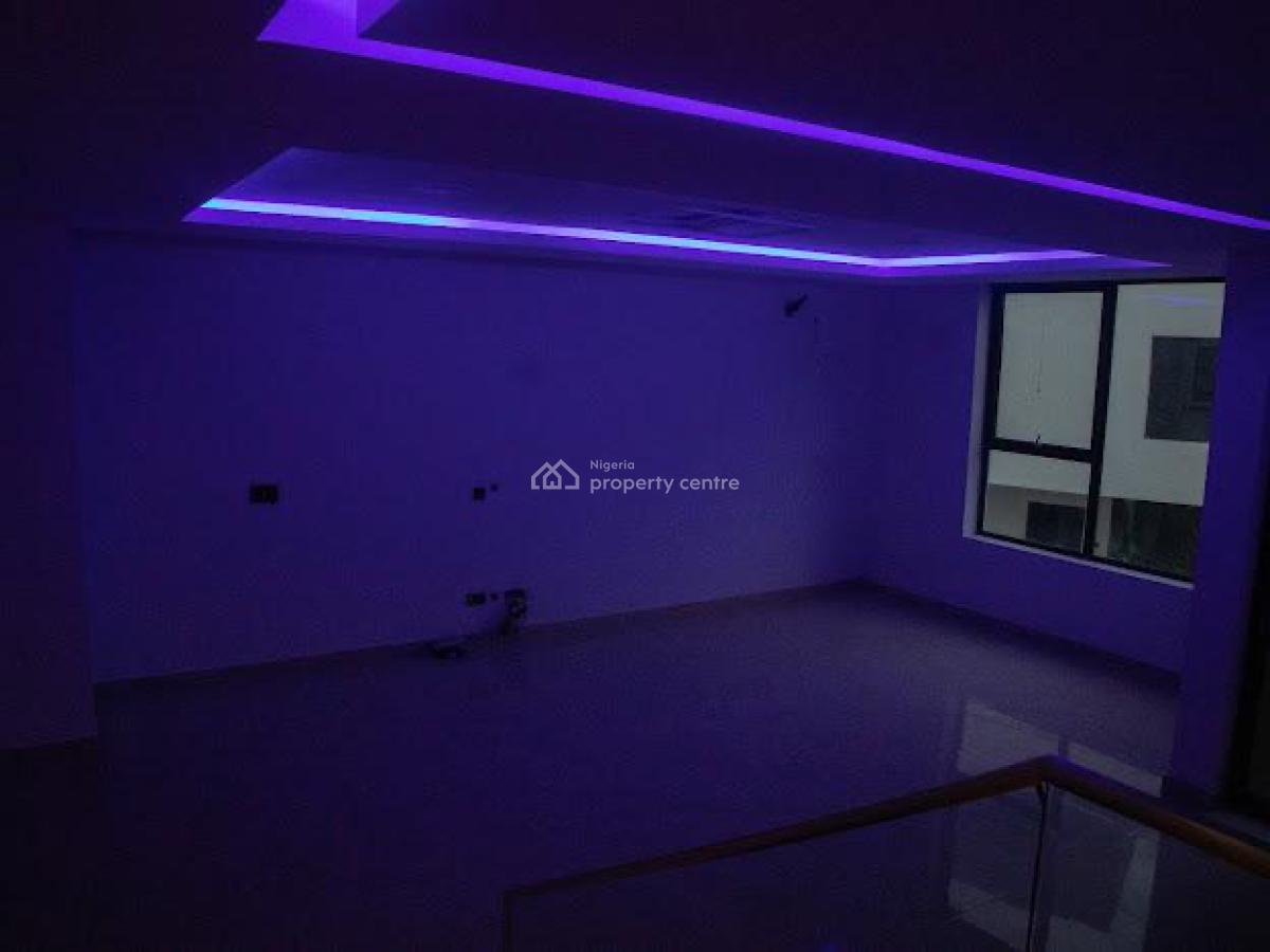 4 Bedroom Masonite with Bq, Off Admiralty Way, Lekki Phase 1, Lekki, Lagos, House for Sale