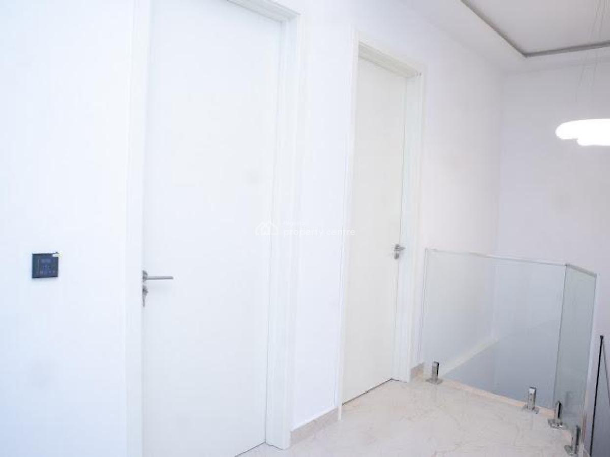 4 Bedroom Masonite with Bq, Off Admiralty Way, Lekki Phase 1, Lekki, Lagos, House for Sale