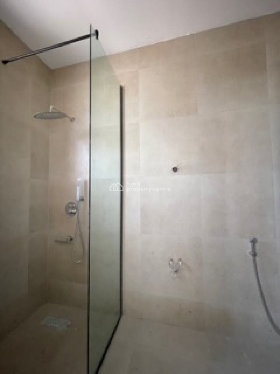 Spacious 2 Bedroom Apartment with Pool, Lekki Phase 1, Lekki, Lagos, Block of Flats for Sale