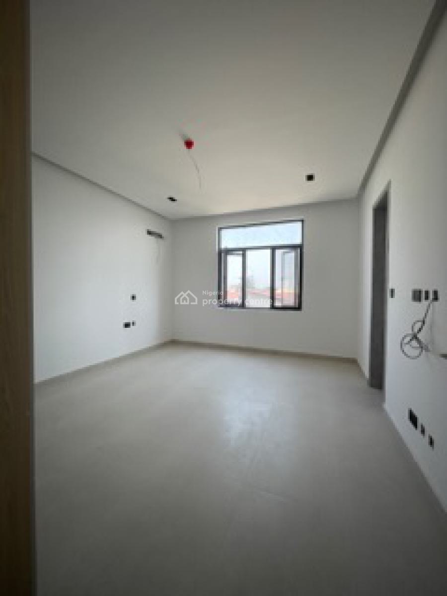 Spacious 2 Bedroom Apartment with Pool, Lekki Phase 1, Lekki, Lagos, Block of Flats for Sale