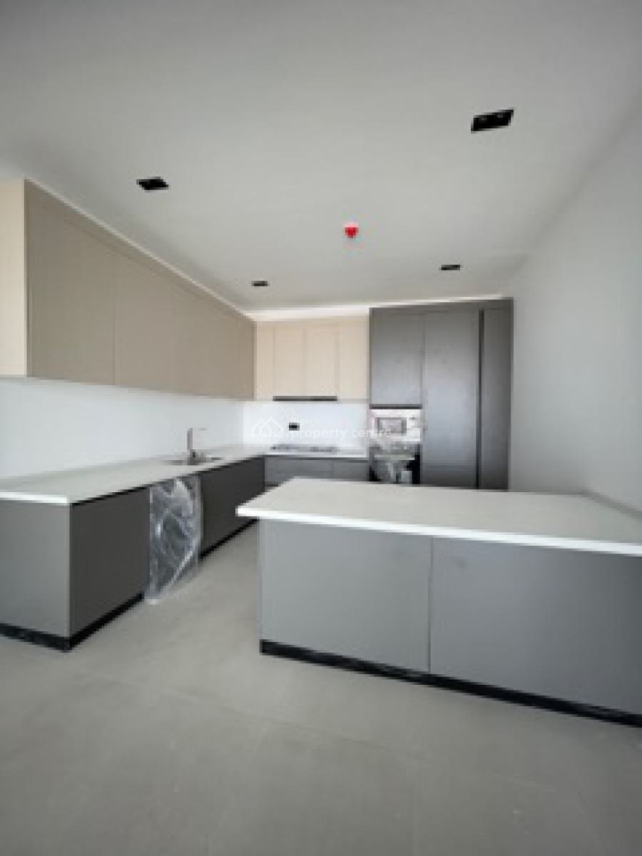 Spacious 2 Bedroom Apartment with Pool, Lekki Phase 1, Lekki, Lagos, Block of Flats for Sale