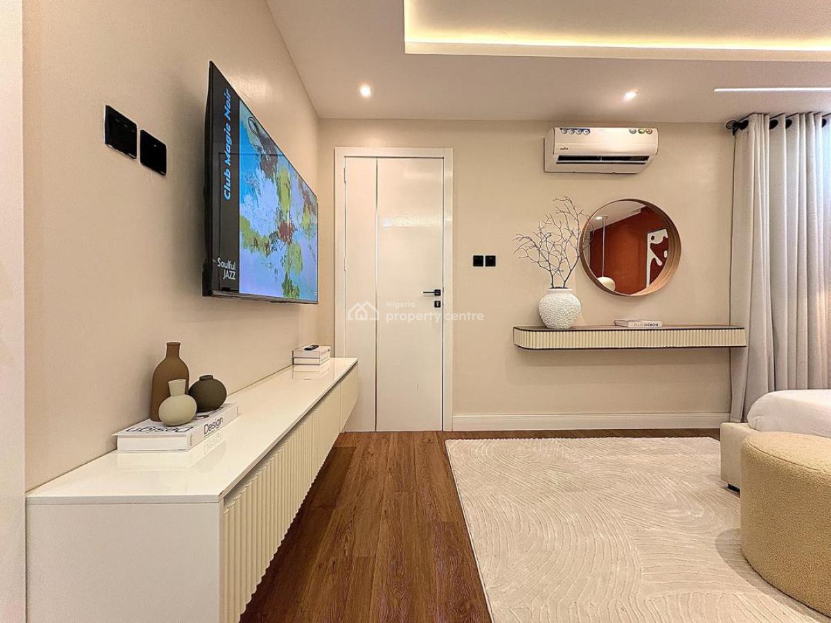 Beautiful & Luxury 1 Bedroom Apartment with Pool, Gym, Lekki Phase 1, Lekki, Lagos, Mini Flat (room and Parlour) Short Let