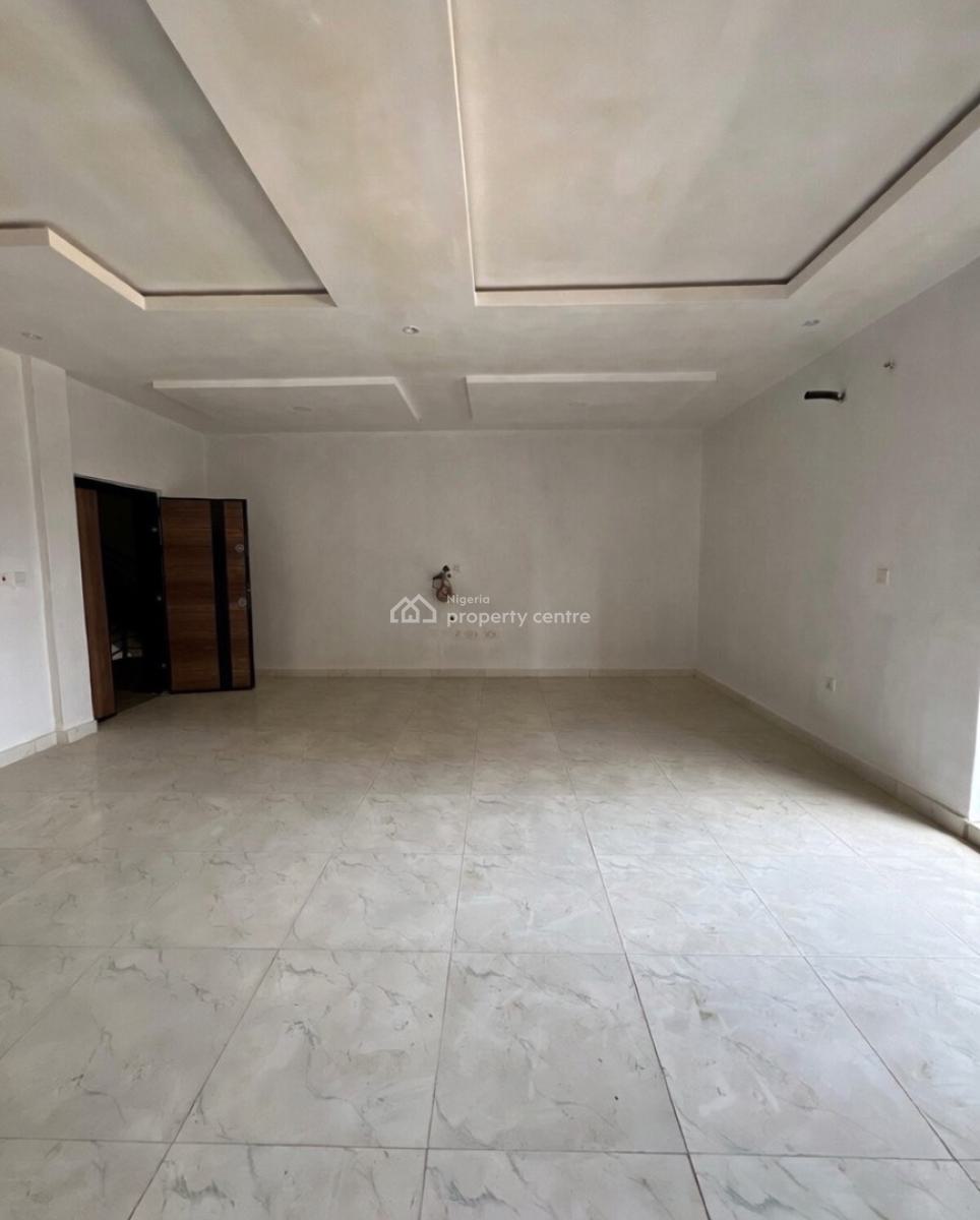 Lovely 2 Bedroom Apartment with Bq, Lekki Phase 1, Lekki Phase 1, Lekki, Lagos, Block of Flats for Sale