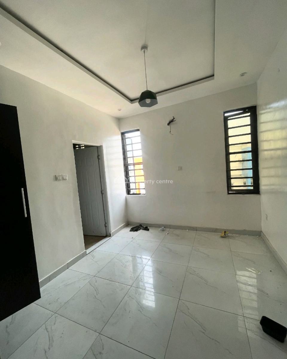 This Is a Lovely 2 Bedroom Apartment, Ologolo, Lekki, Lagos, Flat / Apartment for Rent