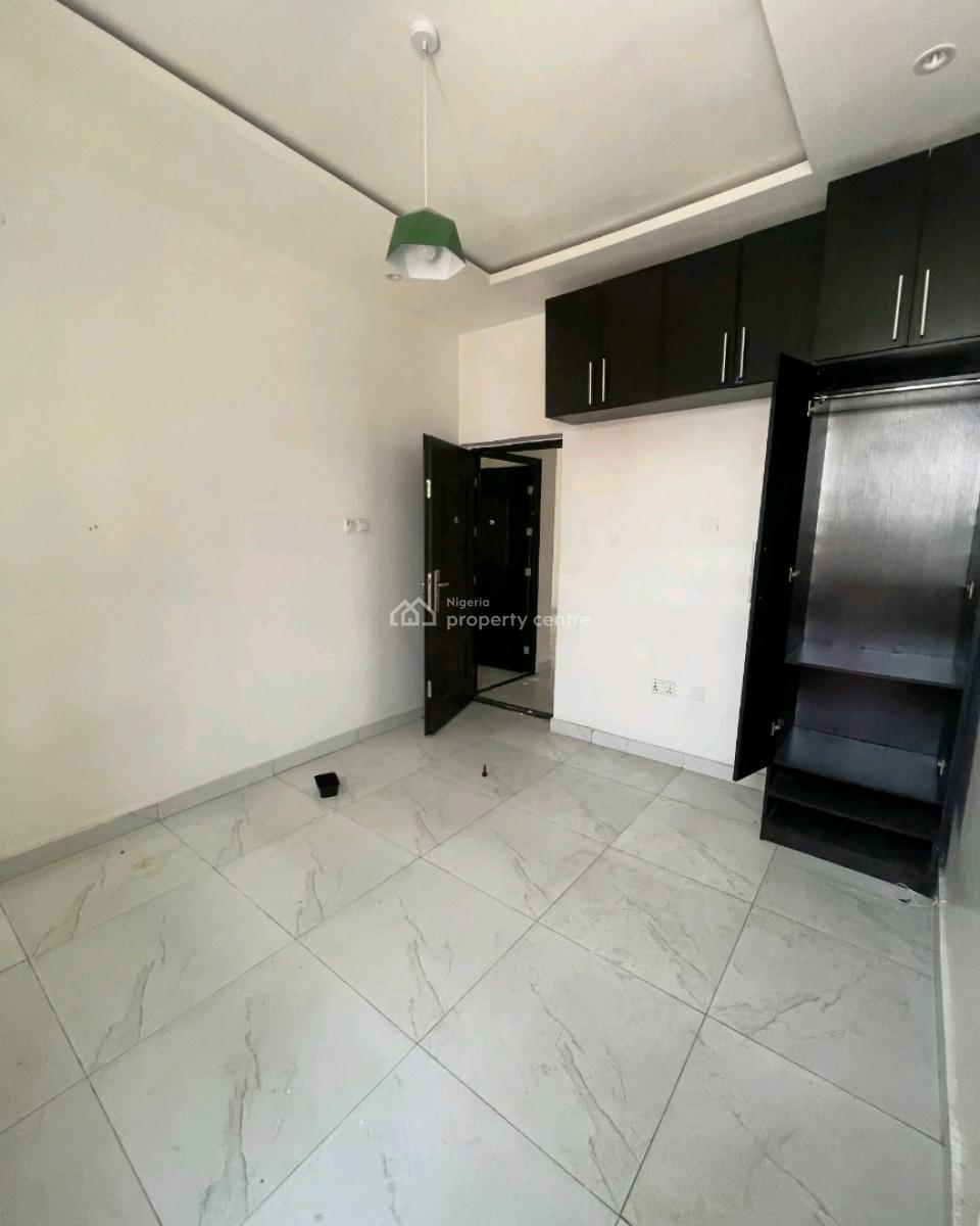 This Is a Lovely 2 Bedroom Apartment, Ologolo, Lekki, Lagos, Flat / Apartment for Rent