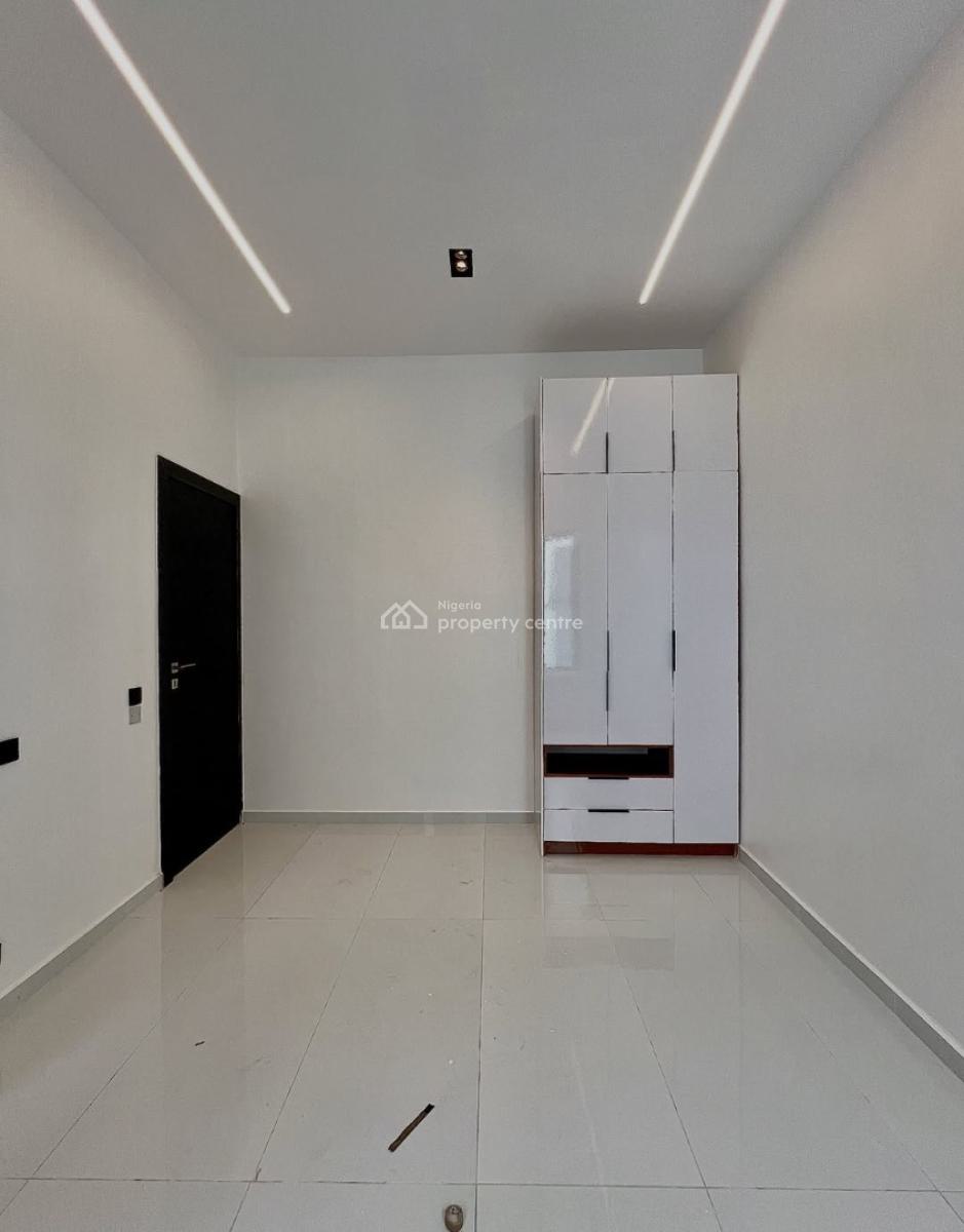 Jumbo Sized Contemporary 5 Bedroom Fully Detached Home, Ajah, Lagos, Detached Duplex for Sale