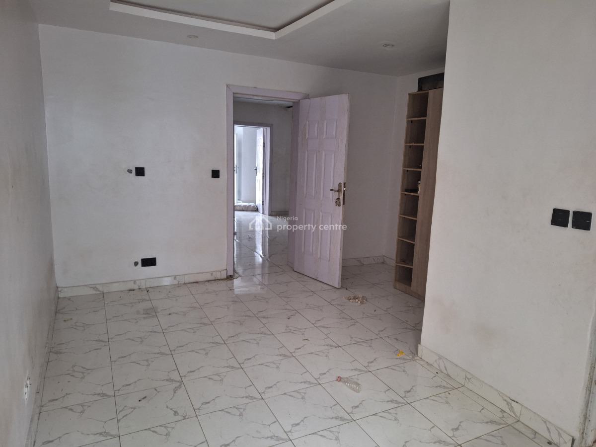 Spacious 3 Bedroom Pent Flats, Lekan Carena Avenue Fidiso Estate, Sangotedo, Ajah, Lagos, Flat / Apartment for Sale