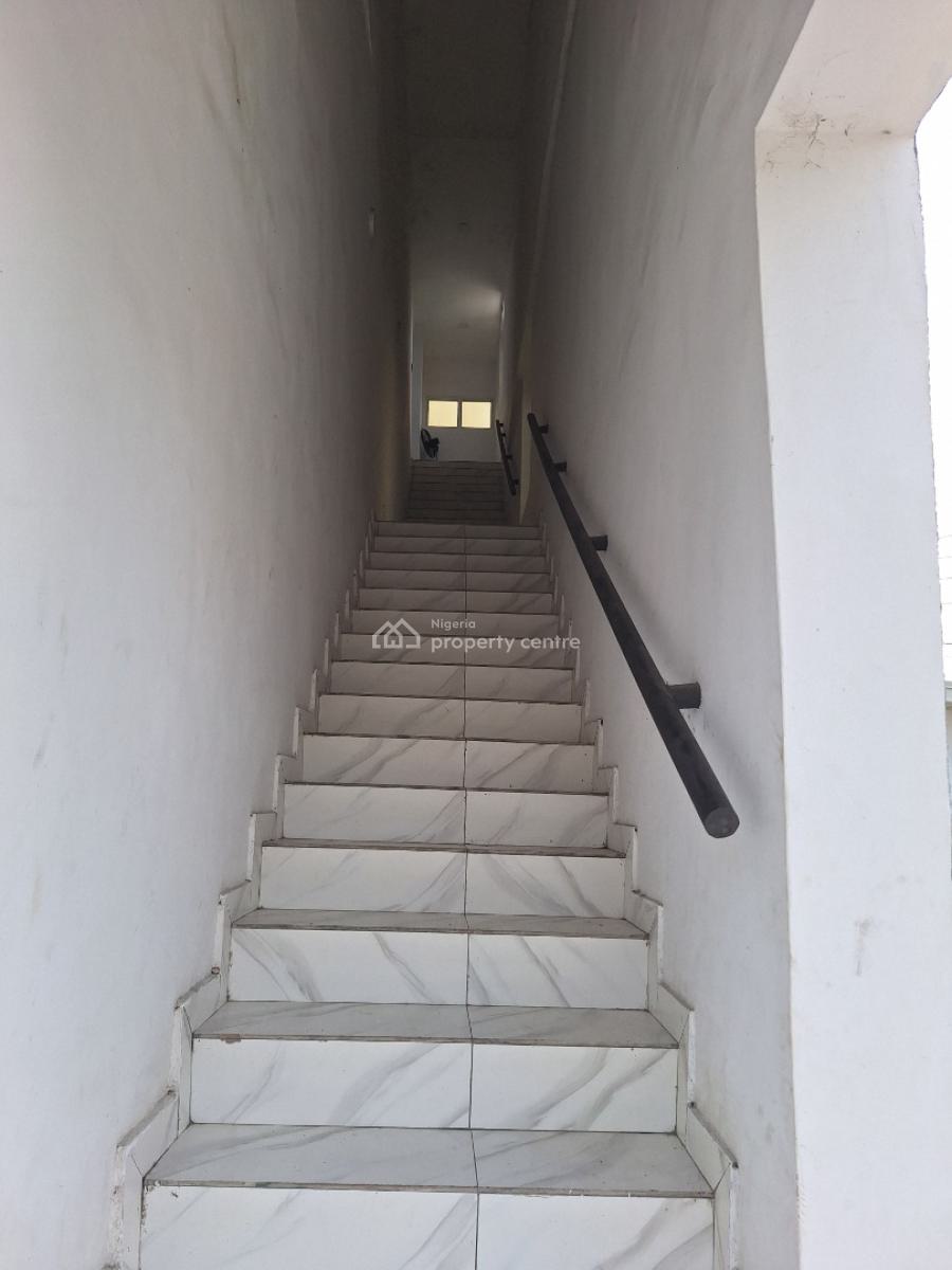 Spacious 3 Bedroom Pent Flats, Lekan Carena Avenue Fidiso Estate, Sangotedo, Ajah, Lagos, Flat / Apartment for Sale