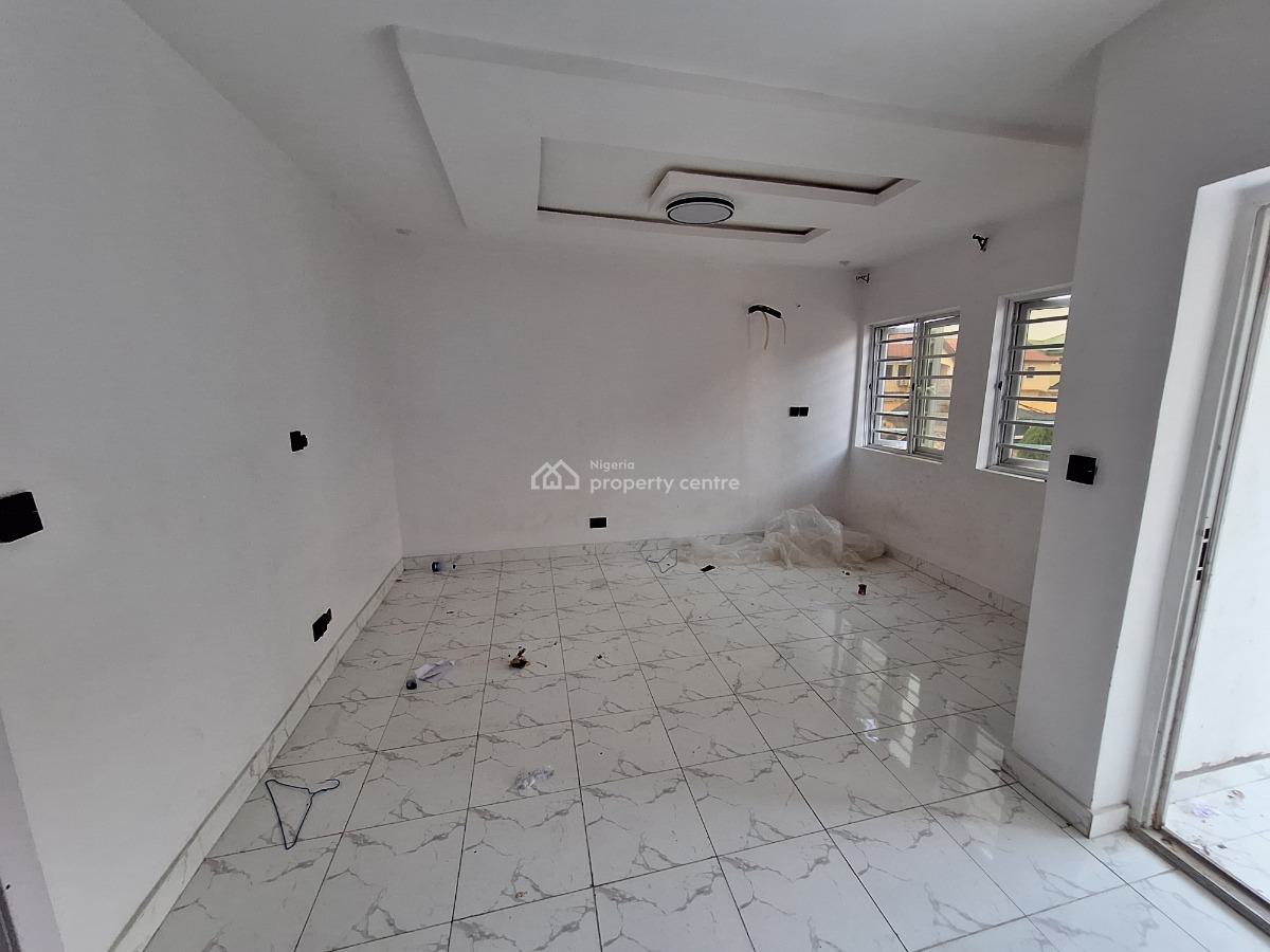 Spacious 3 Bedroom Pent Flats, Lekan Carena Avenue Fidiso Estate, Sangotedo, Ajah, Lagos, Flat / Apartment for Sale