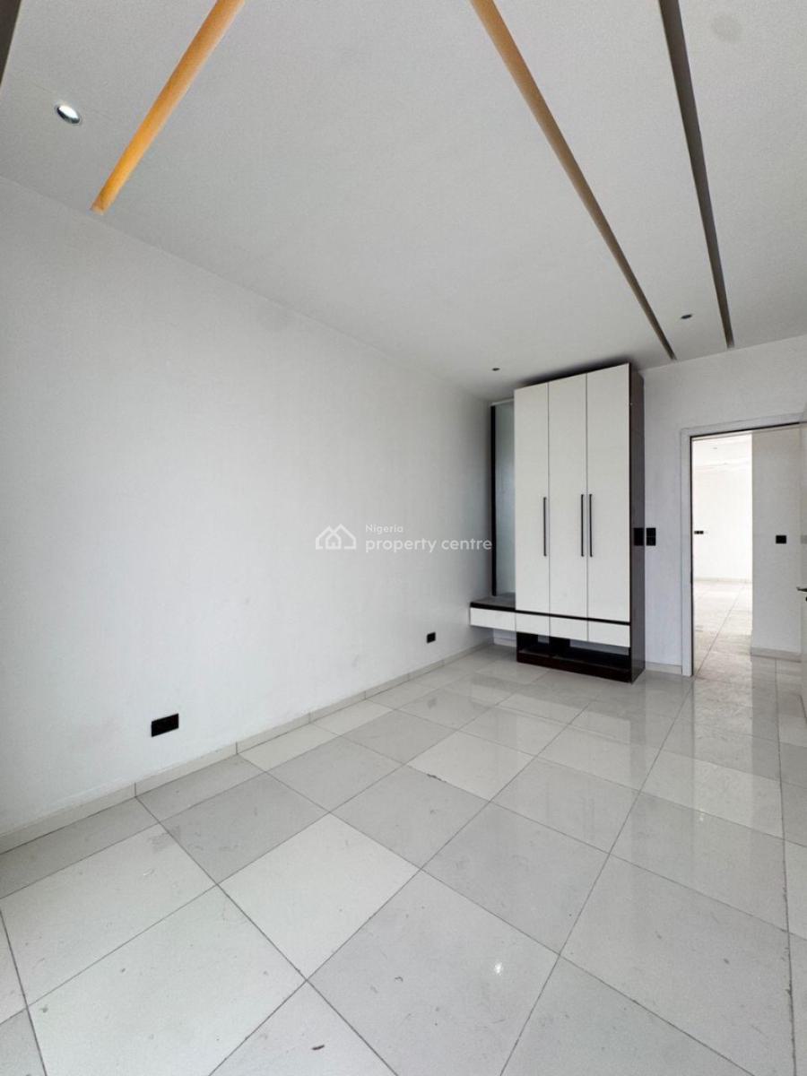 Spacious and Fully Serviced 2-bedroom Apartment with Elevator, Gym & Pool, Lekki Phase 1, Lekki Phase 1, Lekki, Lagos, Terraced Duplex for Sale