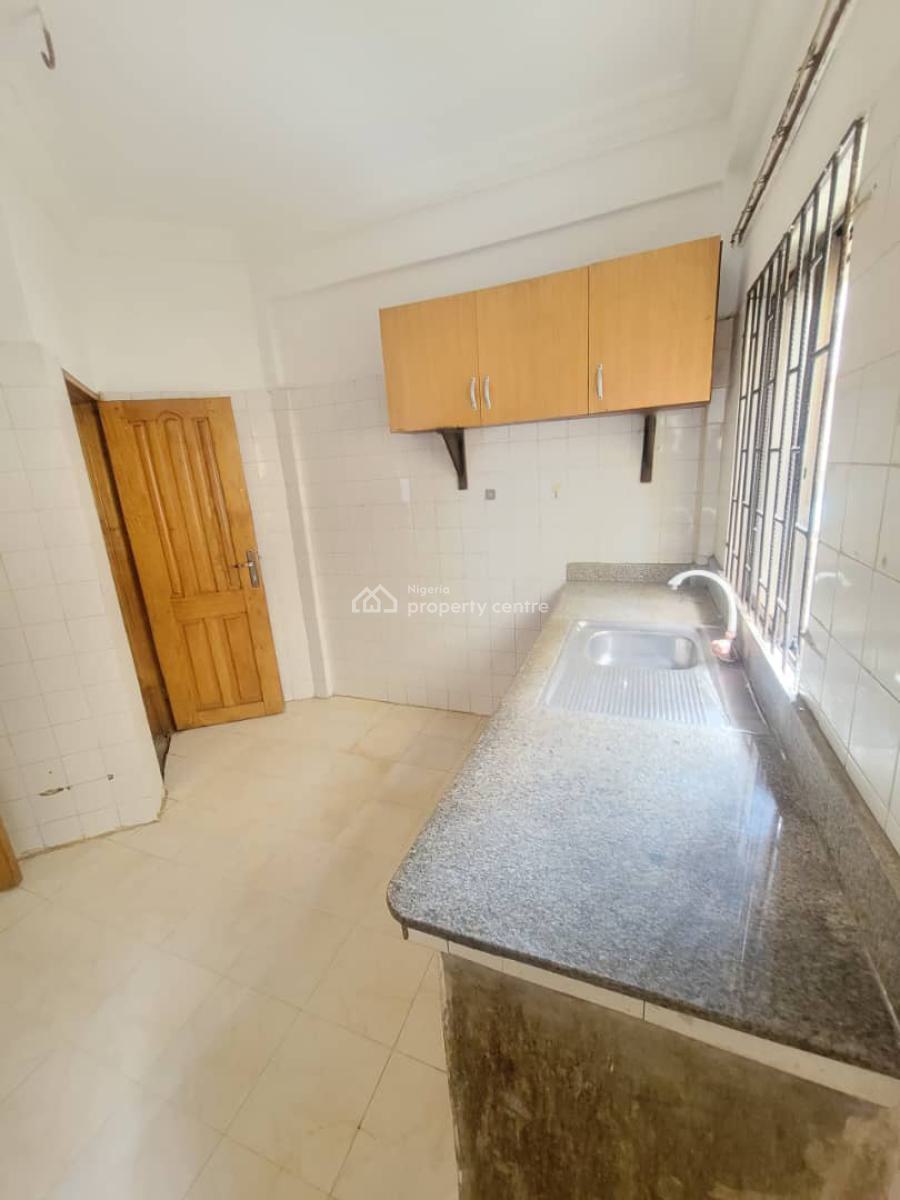 a Standard and Spacious 3bedroom Apartment, Thomas Estate, Ajah, Lagos, Flat / Apartment for Rent