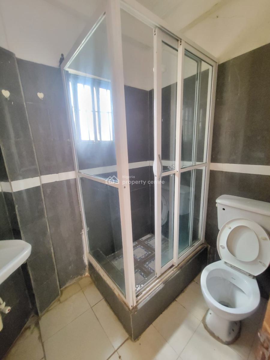 a Standard and Spacious 3bedroom Apartment, Thomas Estate, Ajah, Lagos, Flat / Apartment for Rent