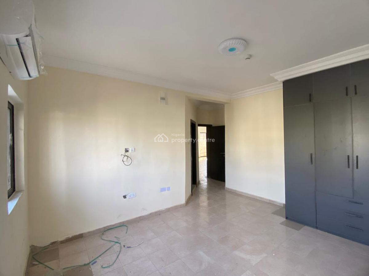 Modern 3-bedroom Flat with Bq, Lekki Phase 1, Lekki, Lagos, Flat / Apartment for Rent