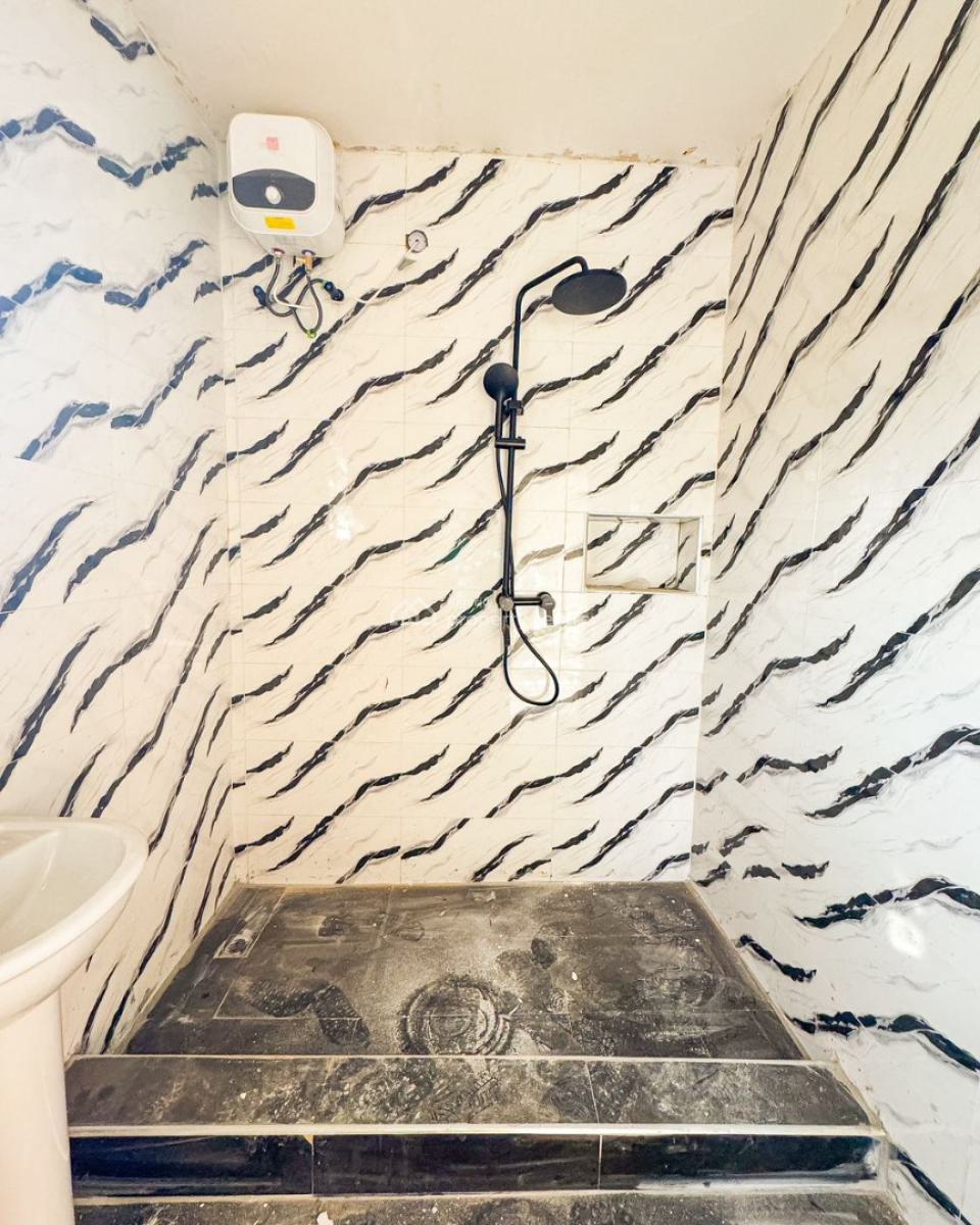 Lovely 2 Bedroom with Both Open & Close Plan Kitchen, Yaba, Yaba, Lagos, Flat / Apartment for Sale