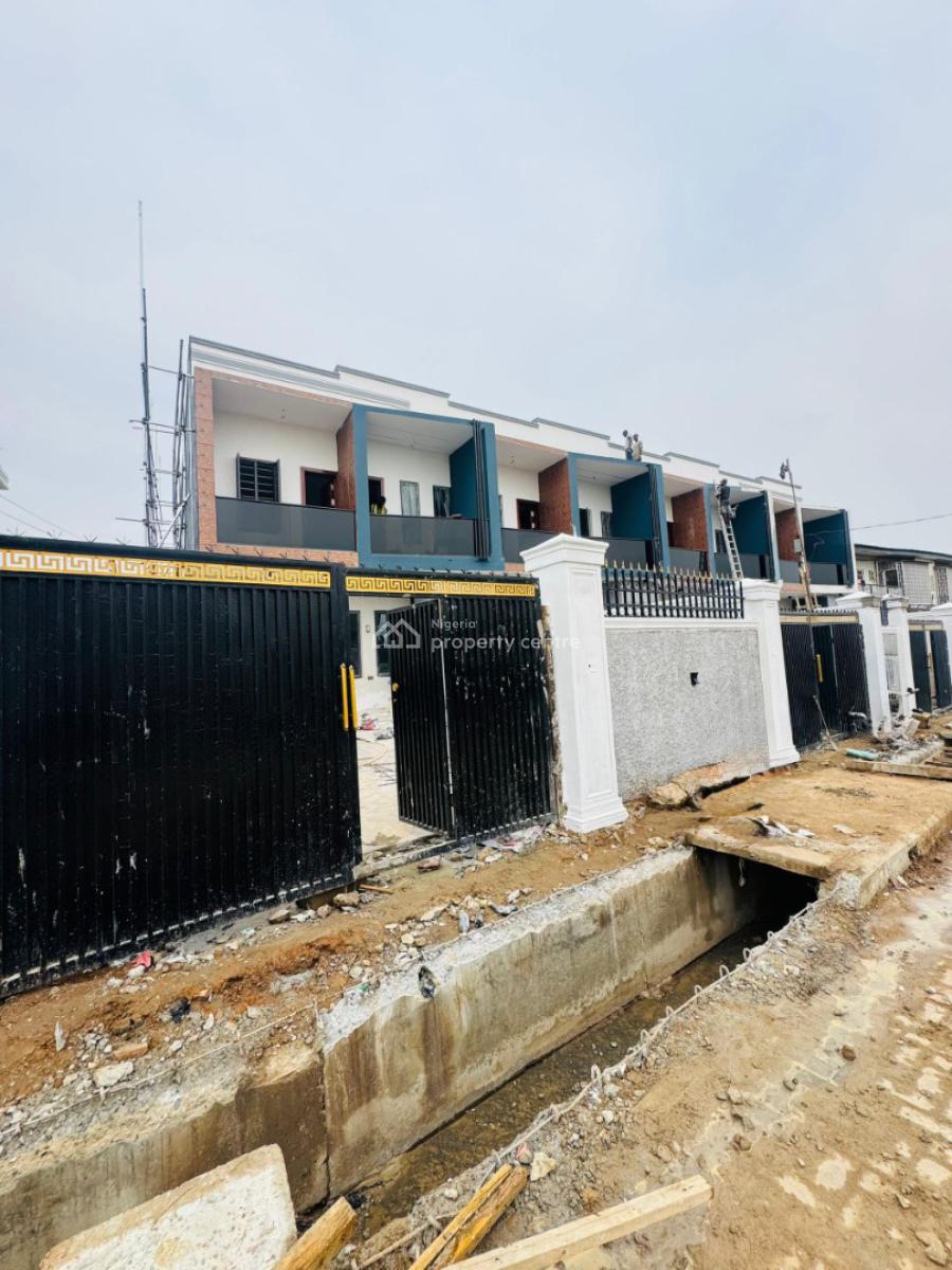 Beautiful Built 3 Bedroom Terrace Duplex., Okooba, Agege, Lagos, Terraced Duplex for Sale