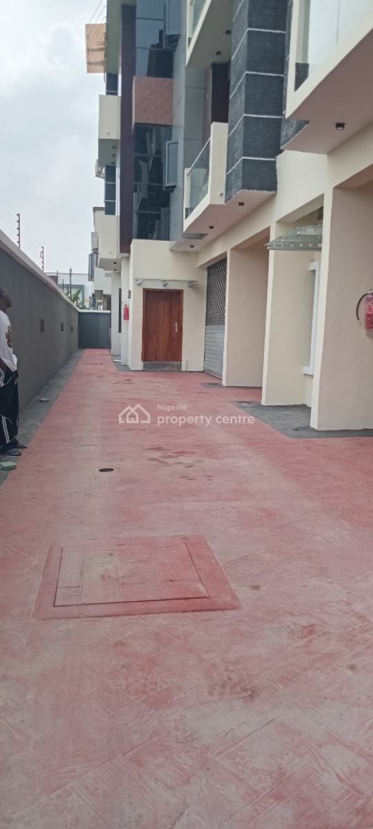 Now Available, Mobil Road Ilaje Ajah, Ilaje, Ajah, Lagos, Flat / Apartment for Rent