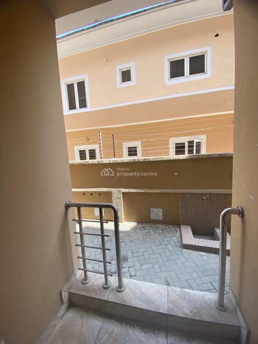 Modern 2 & 3-bedroom Flats, Lekki Phase 1, Lekki, Lagos, Flat / Apartment for Rent