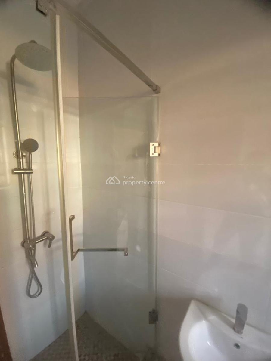 Modern 2 & 3-bedroom Flats, Lekki Phase 1, Lekki, Lagos, Flat / Apartment for Rent