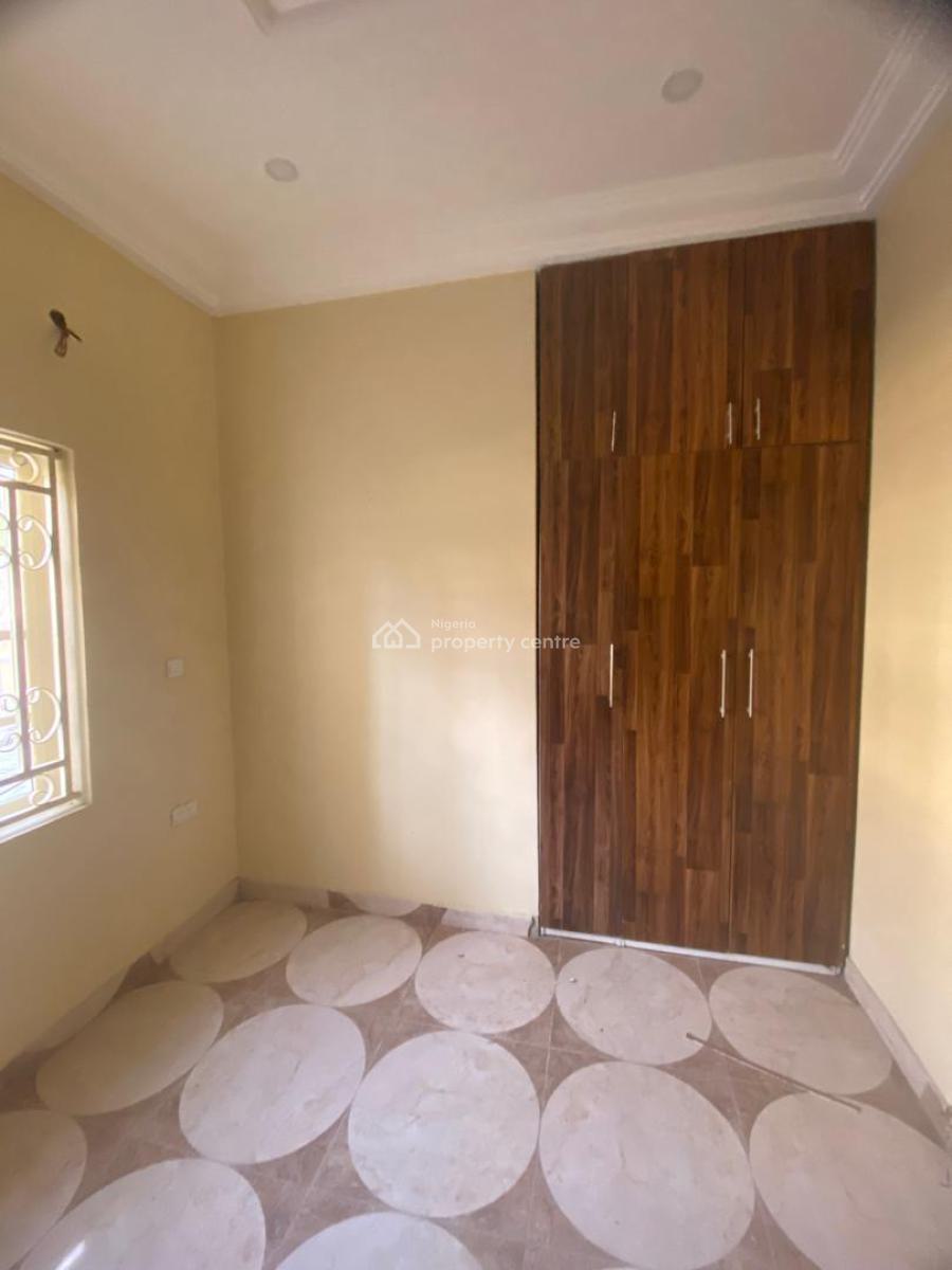 Modern 2 & 3-bedroom Flats, Lekki Phase 1, Lekki, Lagos, Flat / Apartment for Rent