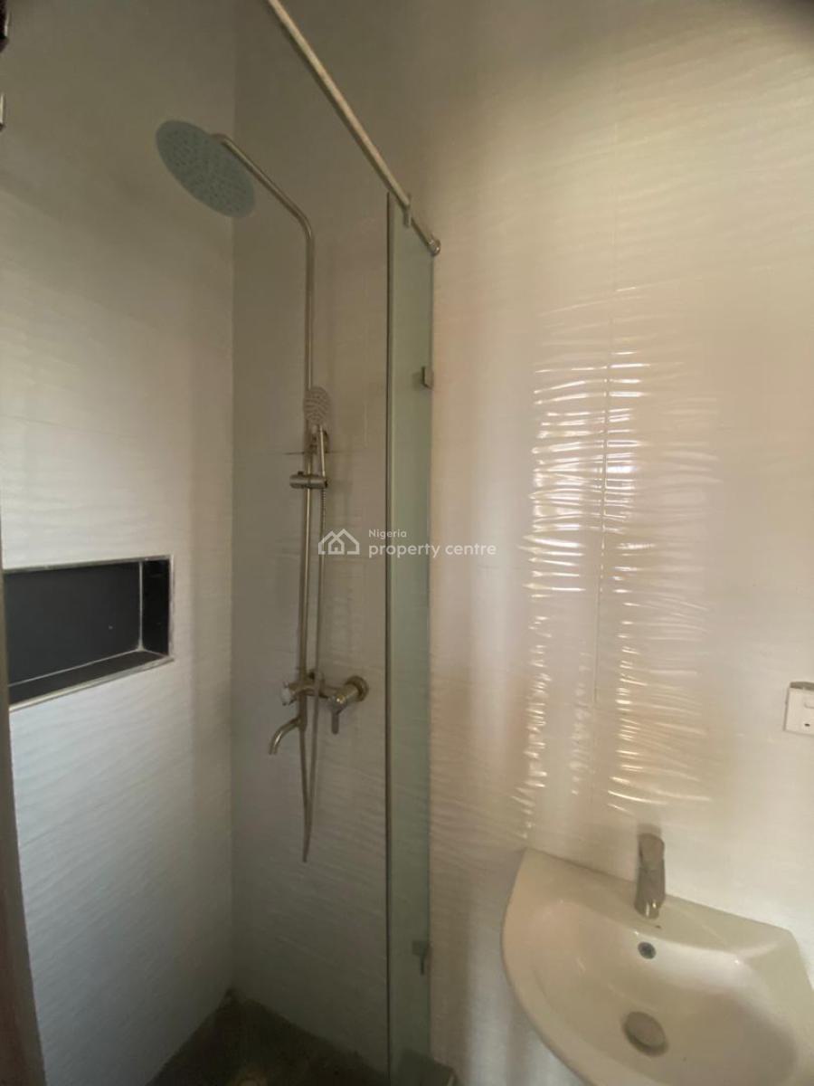 Modern 2 & 3-bedroom Flats, Lekki Phase 1, Lekki, Lagos, Flat / Apartment for Rent