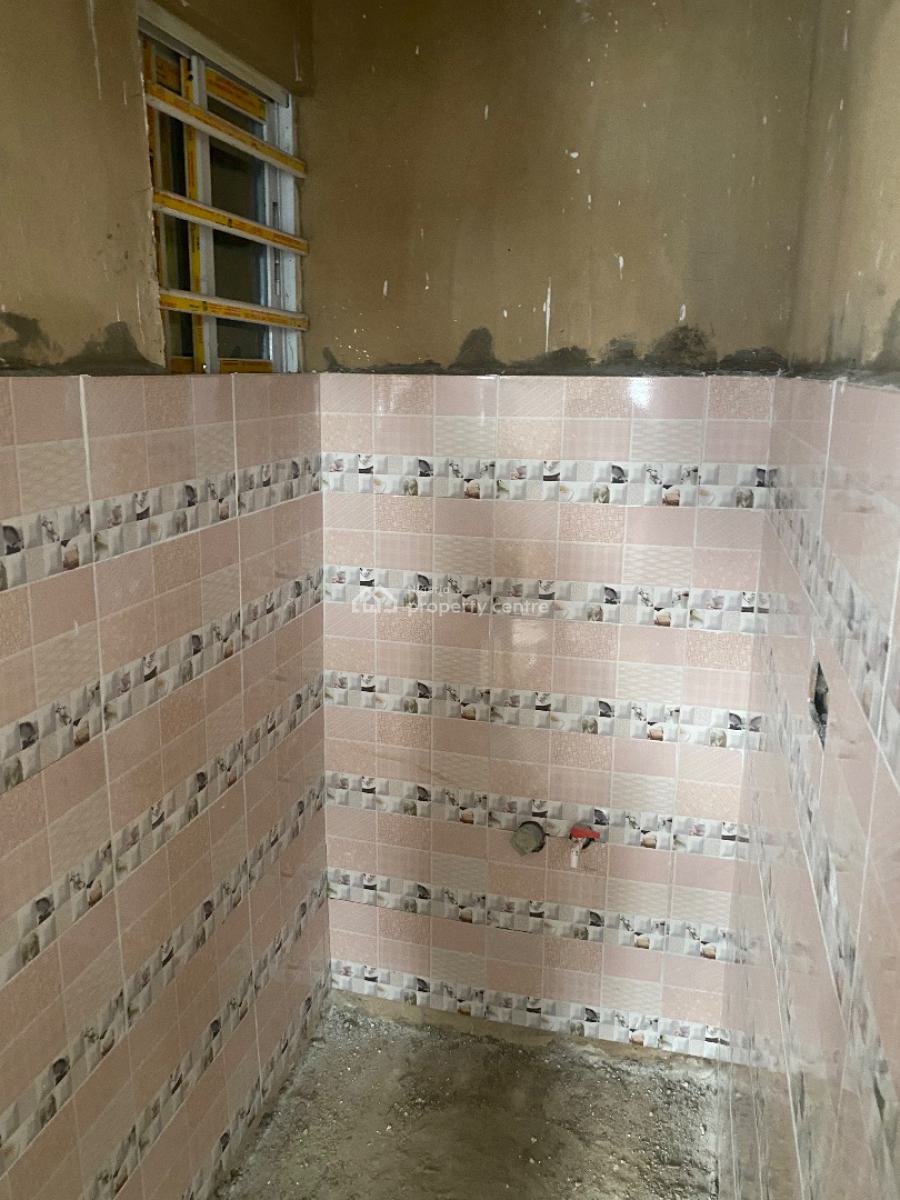 Beautiful Studio Apartment for Lease, Odubanjo Street, Palmgrove, Shomolu, Lagos, Self Contain (single Rooms) for Sale