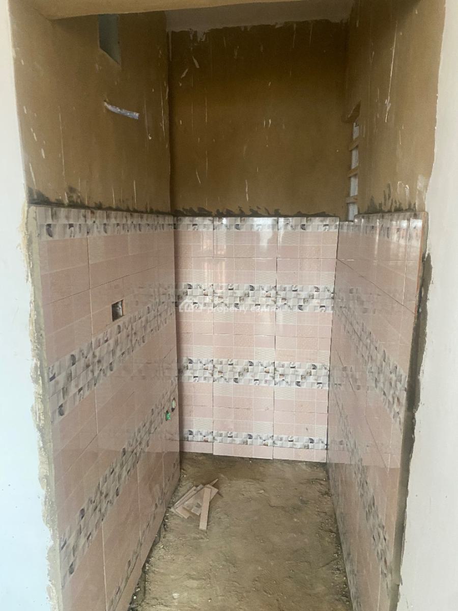 Beautiful Studio Apartment for Lease, Odubanjo Street, Palmgrove, Shomolu, Lagos, Self Contain (single Rooms) for Sale