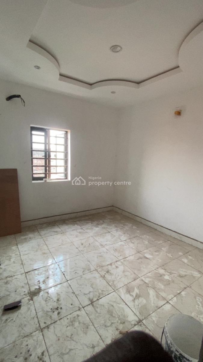 Spacious Self Contain, Olanrewaju Street, Akoka, Yaba, Lagos, Self Contain (single Rooms) for Rent